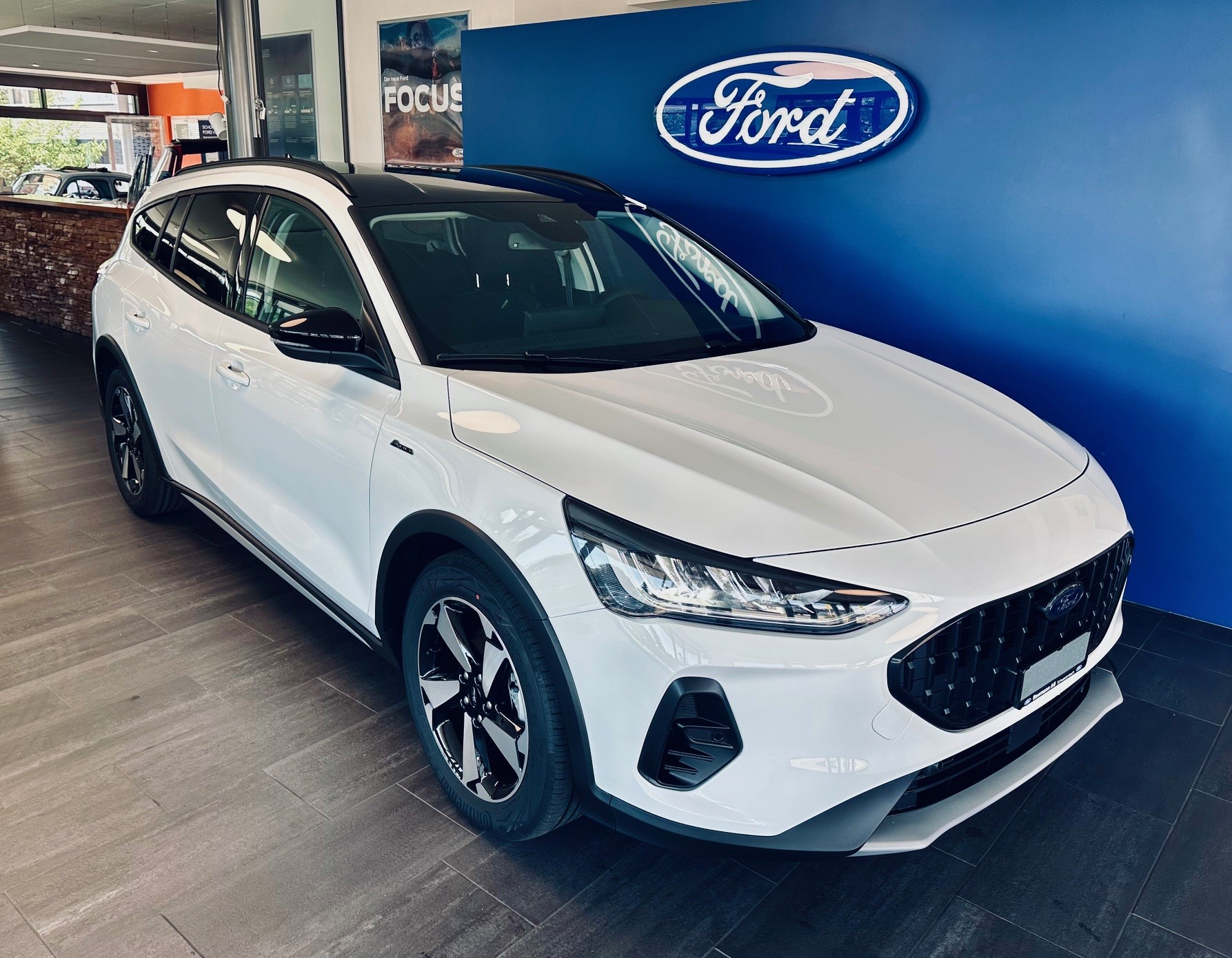 FORD Focus Station Wagon 1.0i EcoB Active-image-0