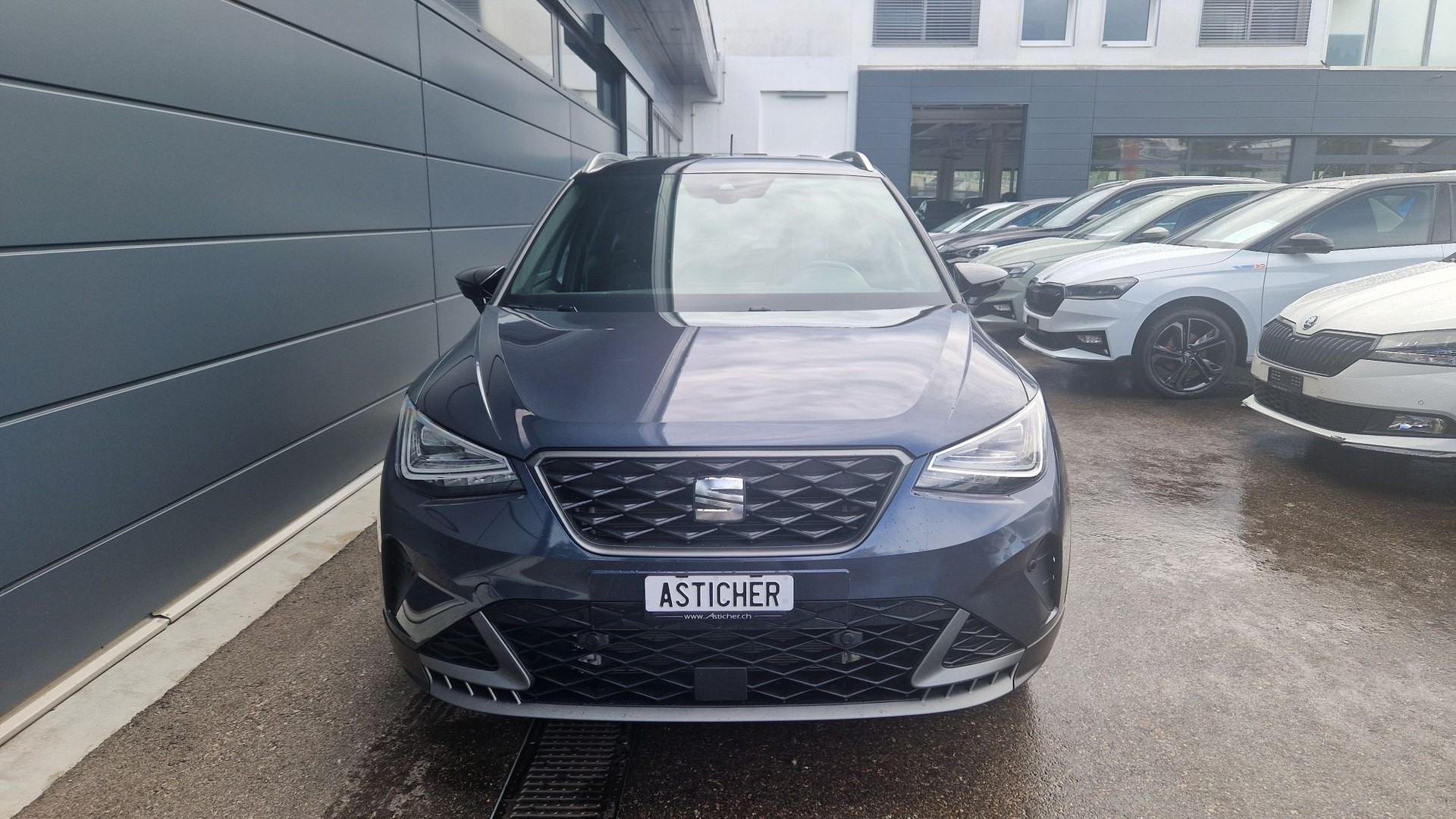 SEAT Arona 1.0 TSI Eco FR Limited Edition DSG-showroom-element-1