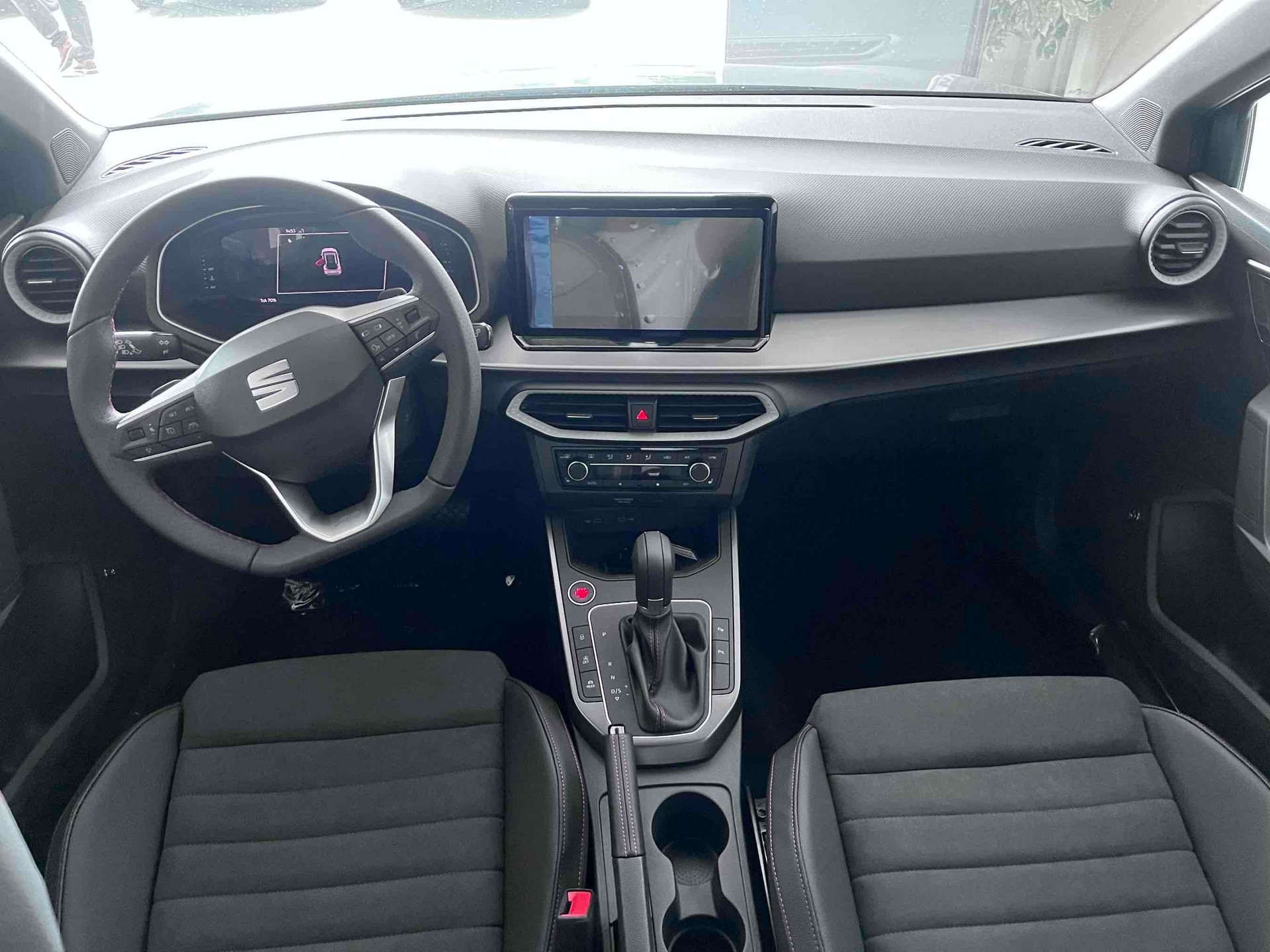 SEAT Arona 1.0 TSI Eco FR Limited Edition DSG-image-8