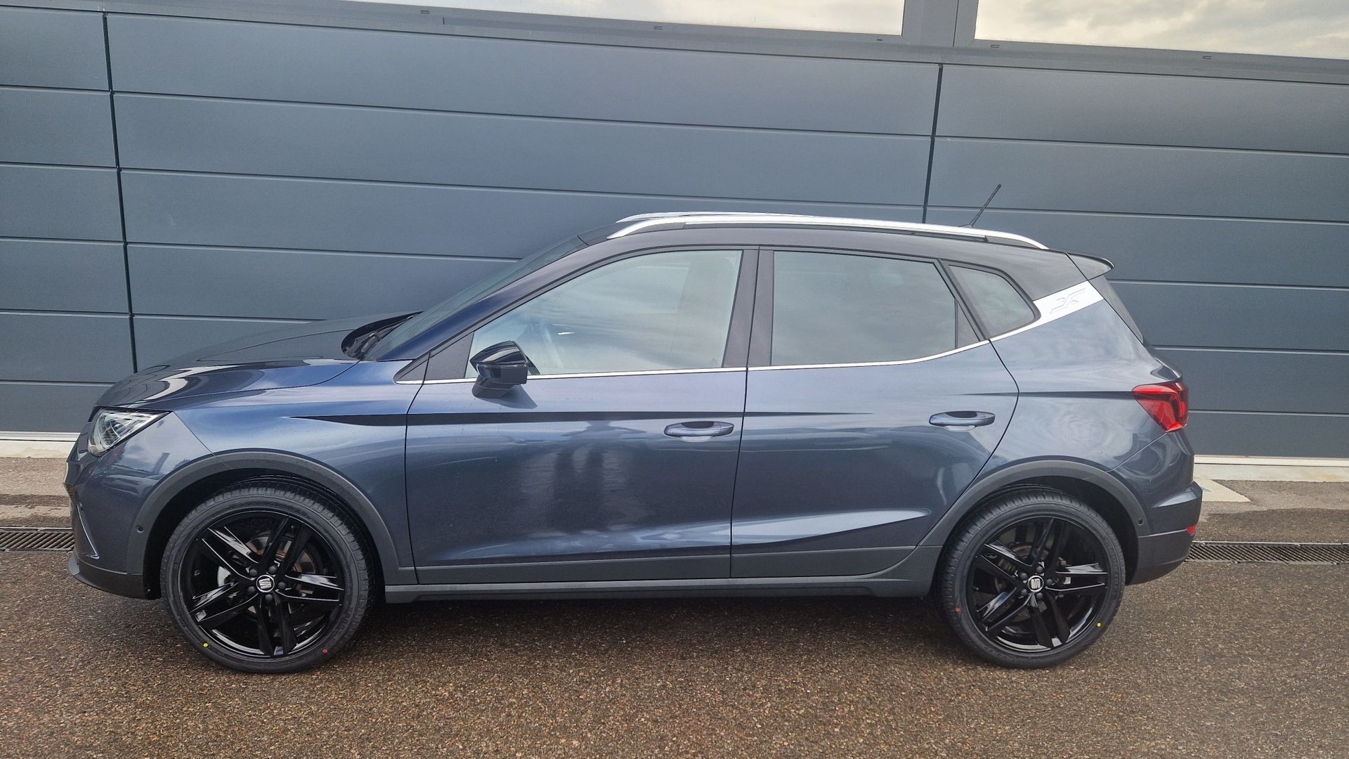 SEAT Arona 1.0 TSI Eco FR Limited Edition DSG-image-4