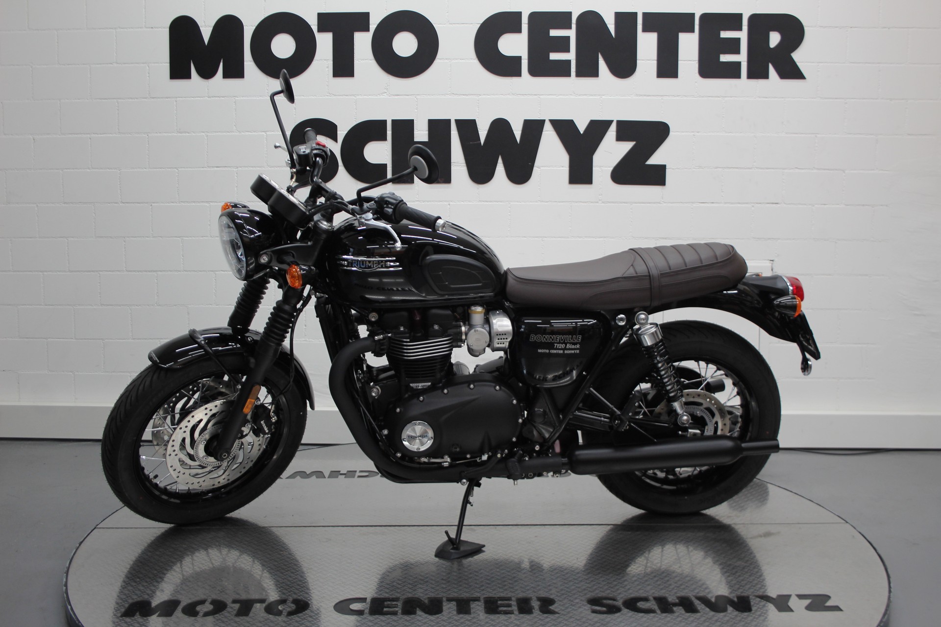 TRIUMPH Bonneville T120-image-4