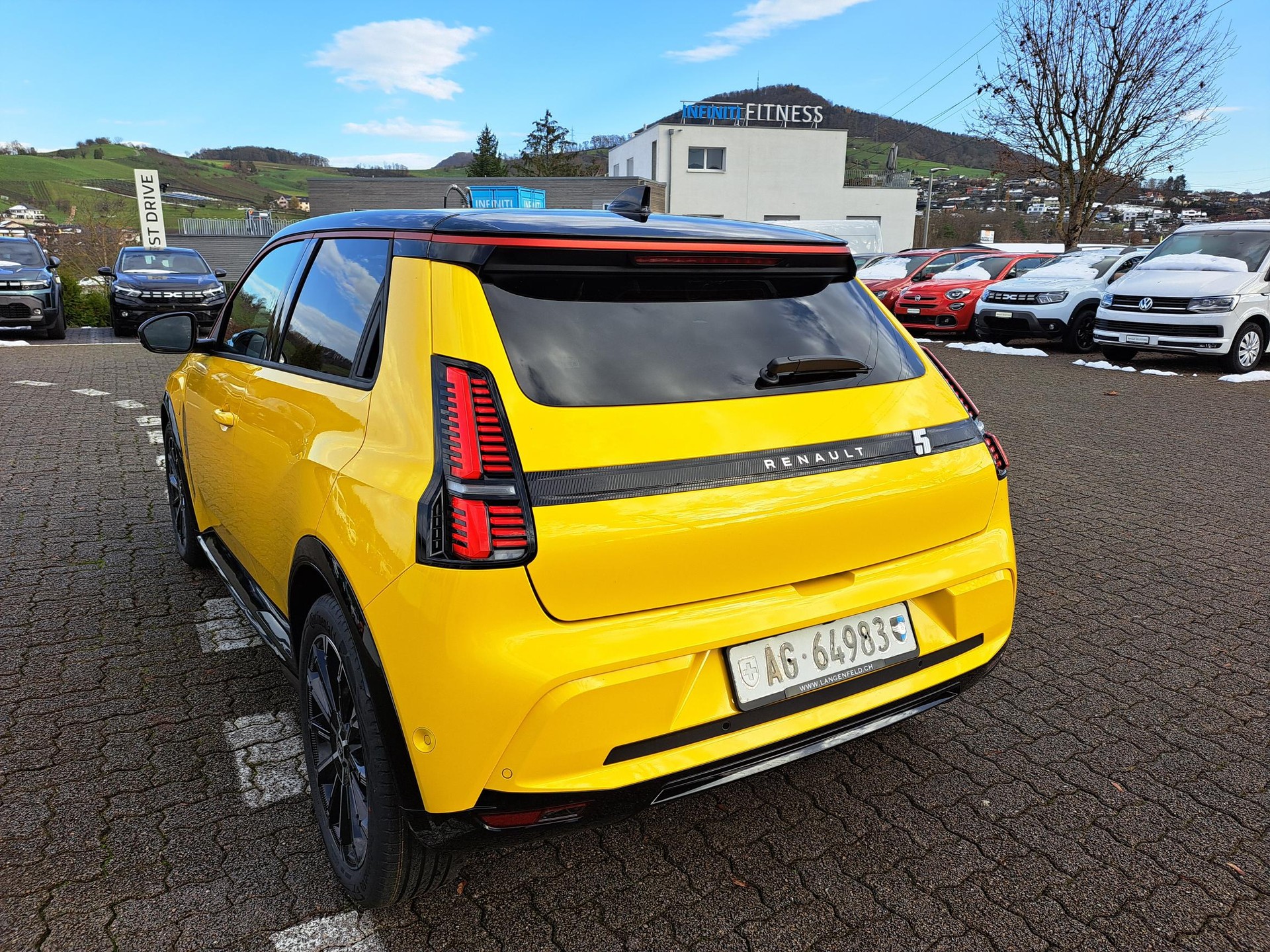 RENAULT R5 E-TECH 100% ELECTRIC iconic five 150PS Comfort Range-image-2