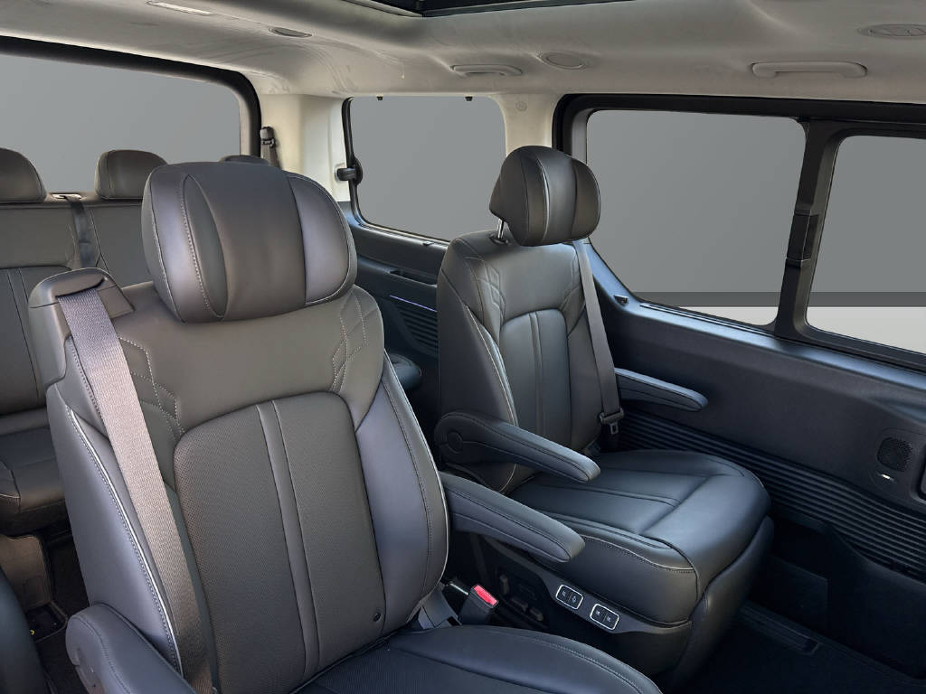 HYUNDAI Staria Premium 1.6 GDi HEV Vertex-image-11