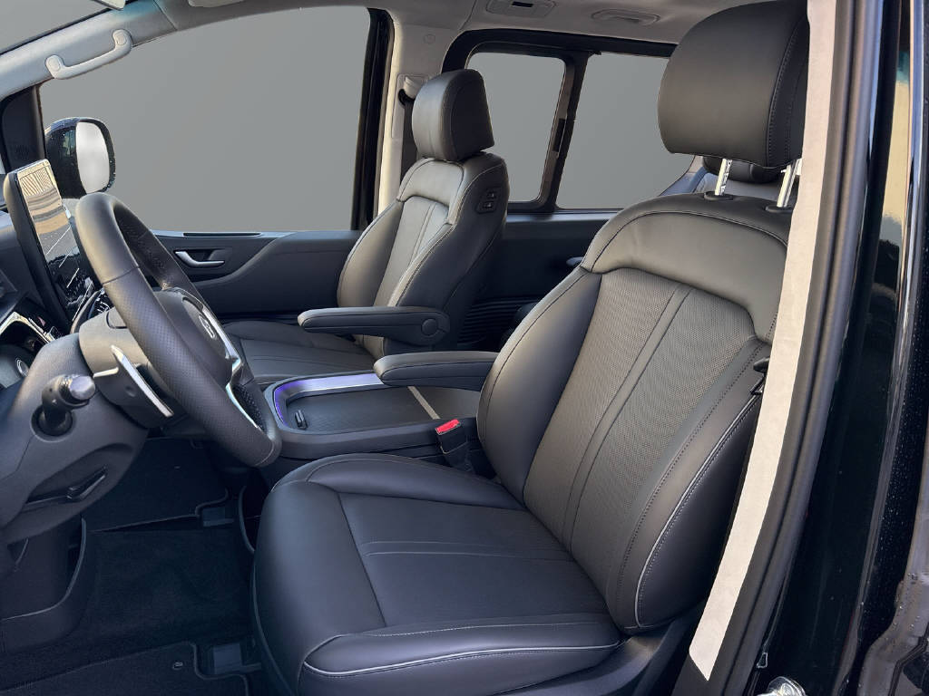 HYUNDAI Staria Premium 1.6 GDi HEV Vertex-image-9