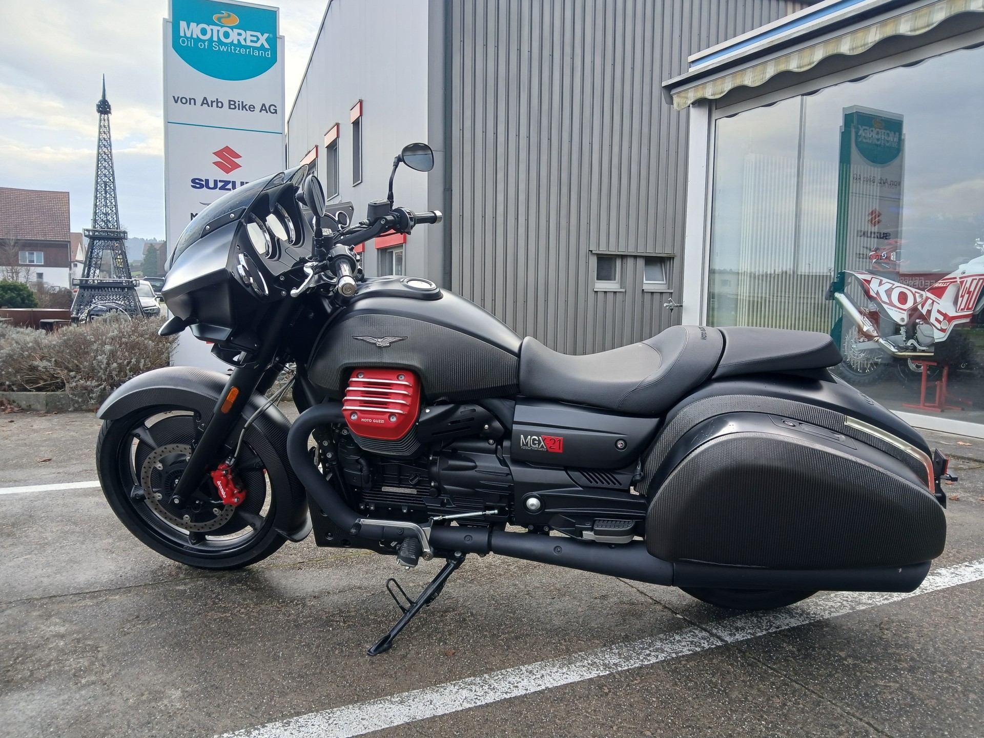 MOTO GUZZI MGX 21 1400 ABS-showroom-element-3