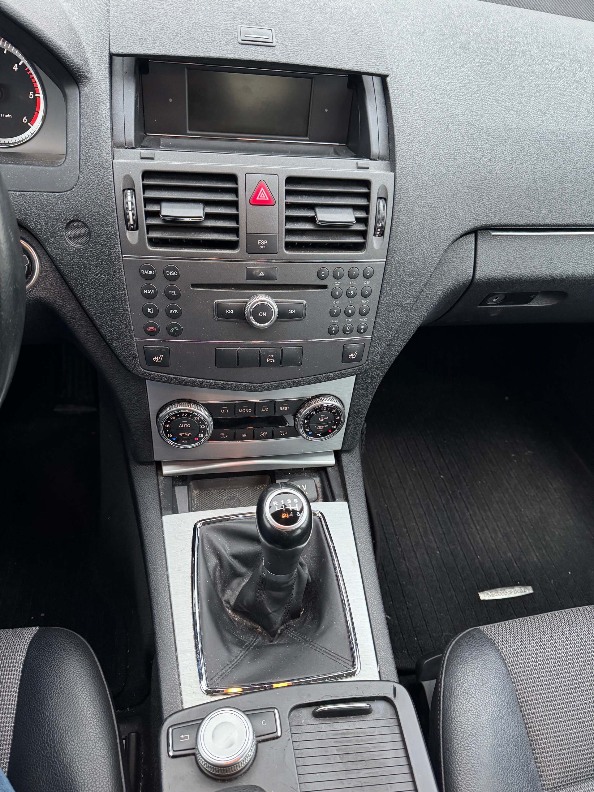 MERCEDES-BENZ C 200 CDI Elégance-image-6
