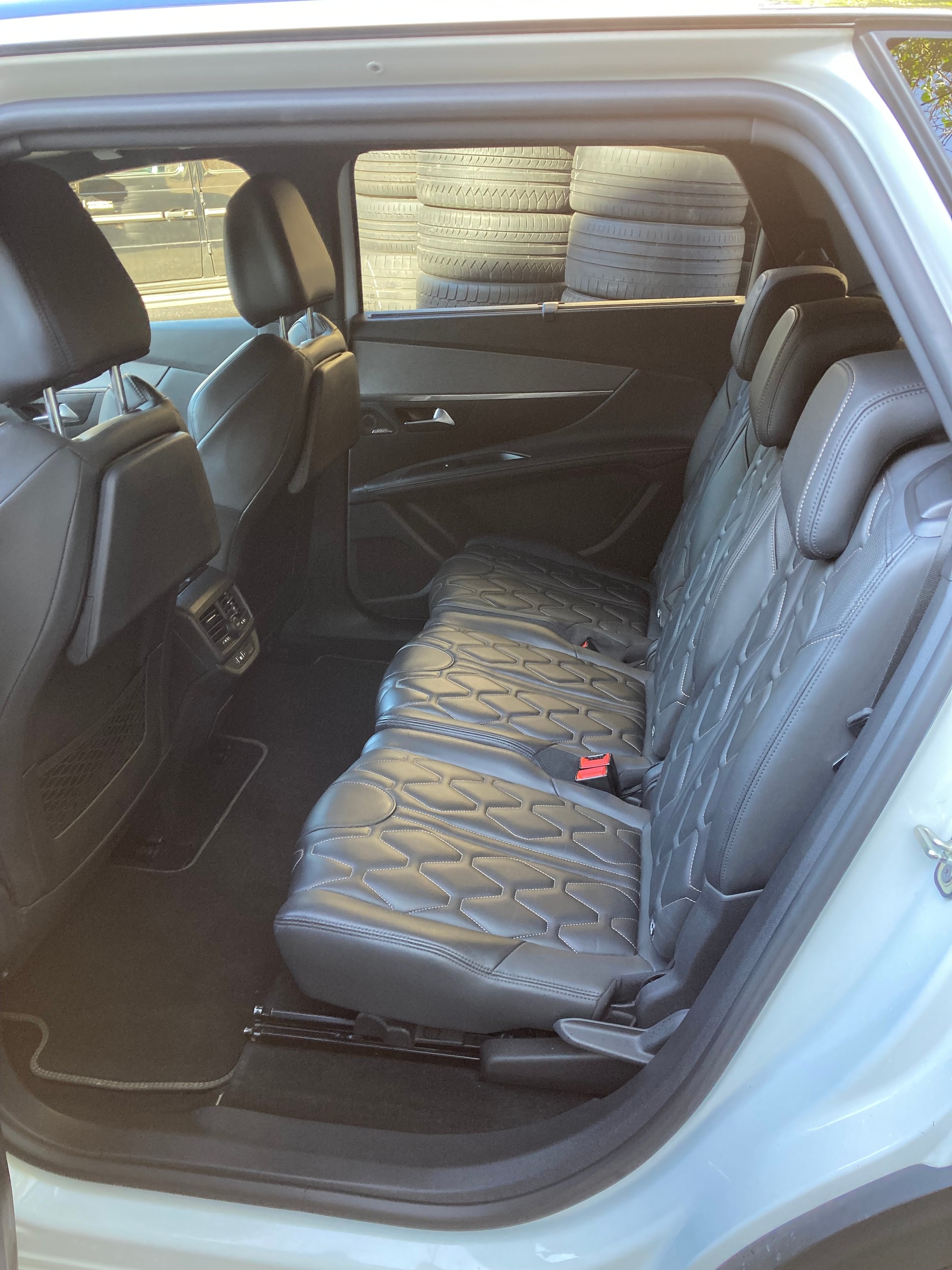 PEUGEOT 5008 2.0 BlueHDi GT EAT-image-8