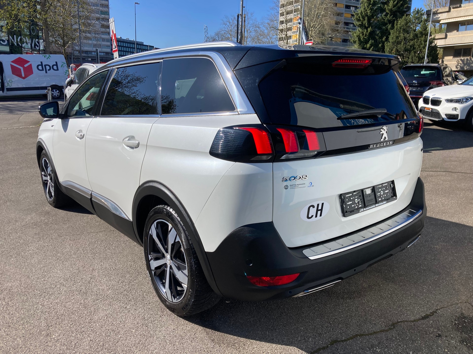 PEUGEOT 5008 2.0 BlueHDi GT EAT-image-2