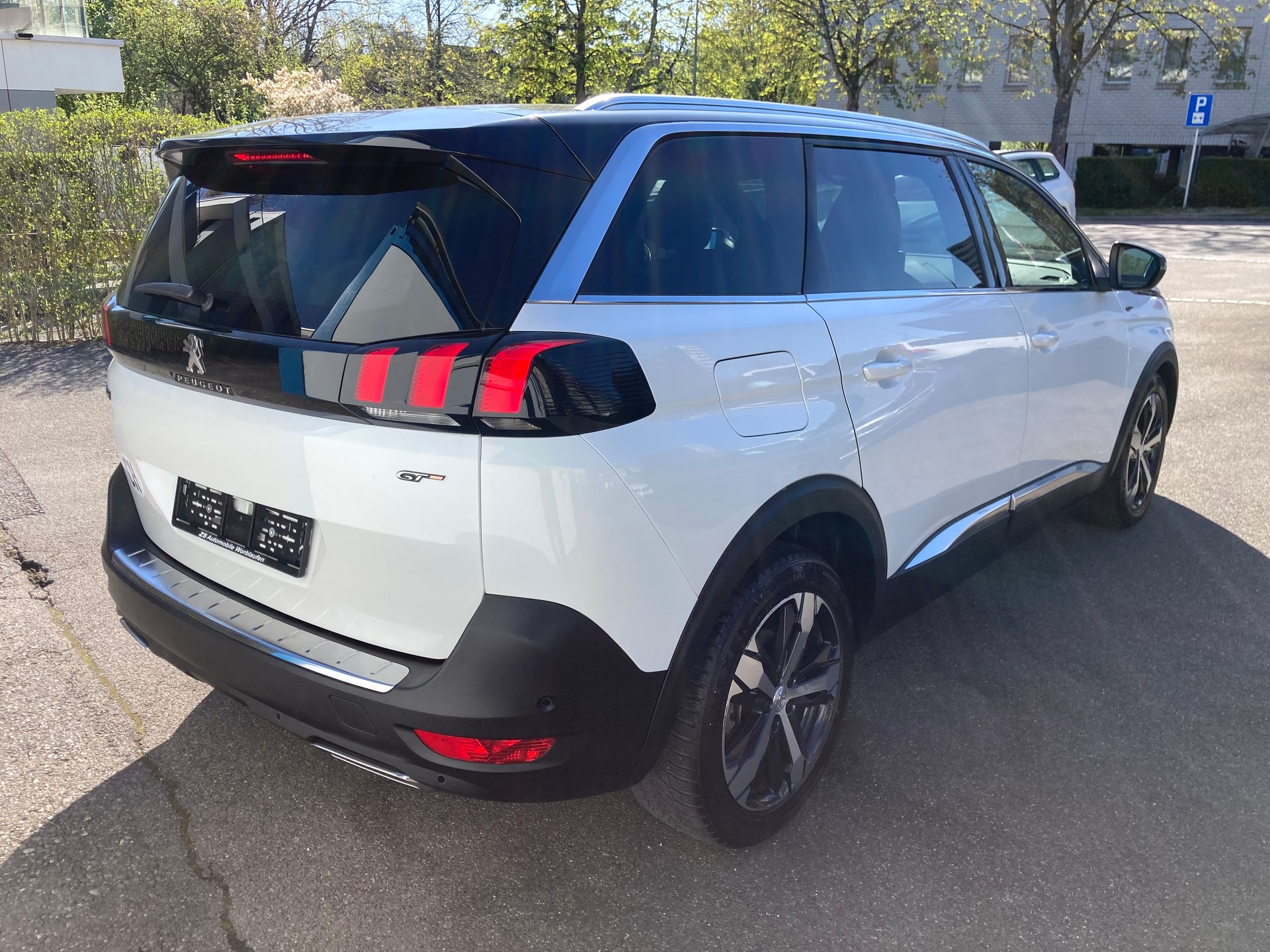 PEUGEOT 5008 2.0 BlueHDi GT EAT-image-3