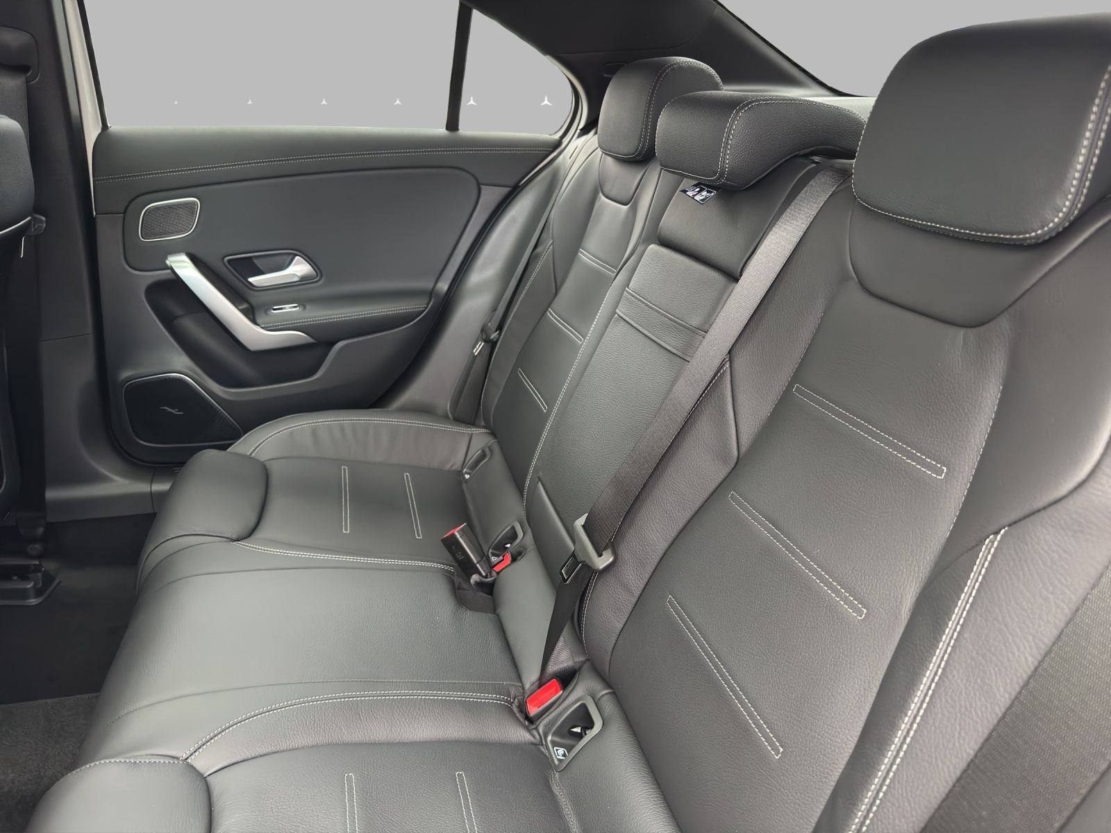 MERCEDES-BENZ A 250 4Matic 8G-DCT-image-10