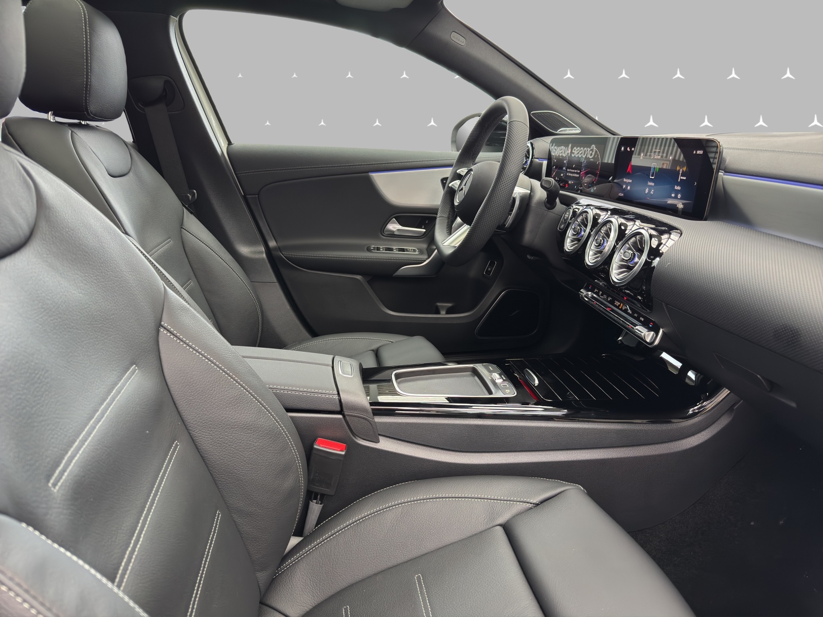 MERCEDES-BENZ A 250 4Matic 8G-DCT-image-11