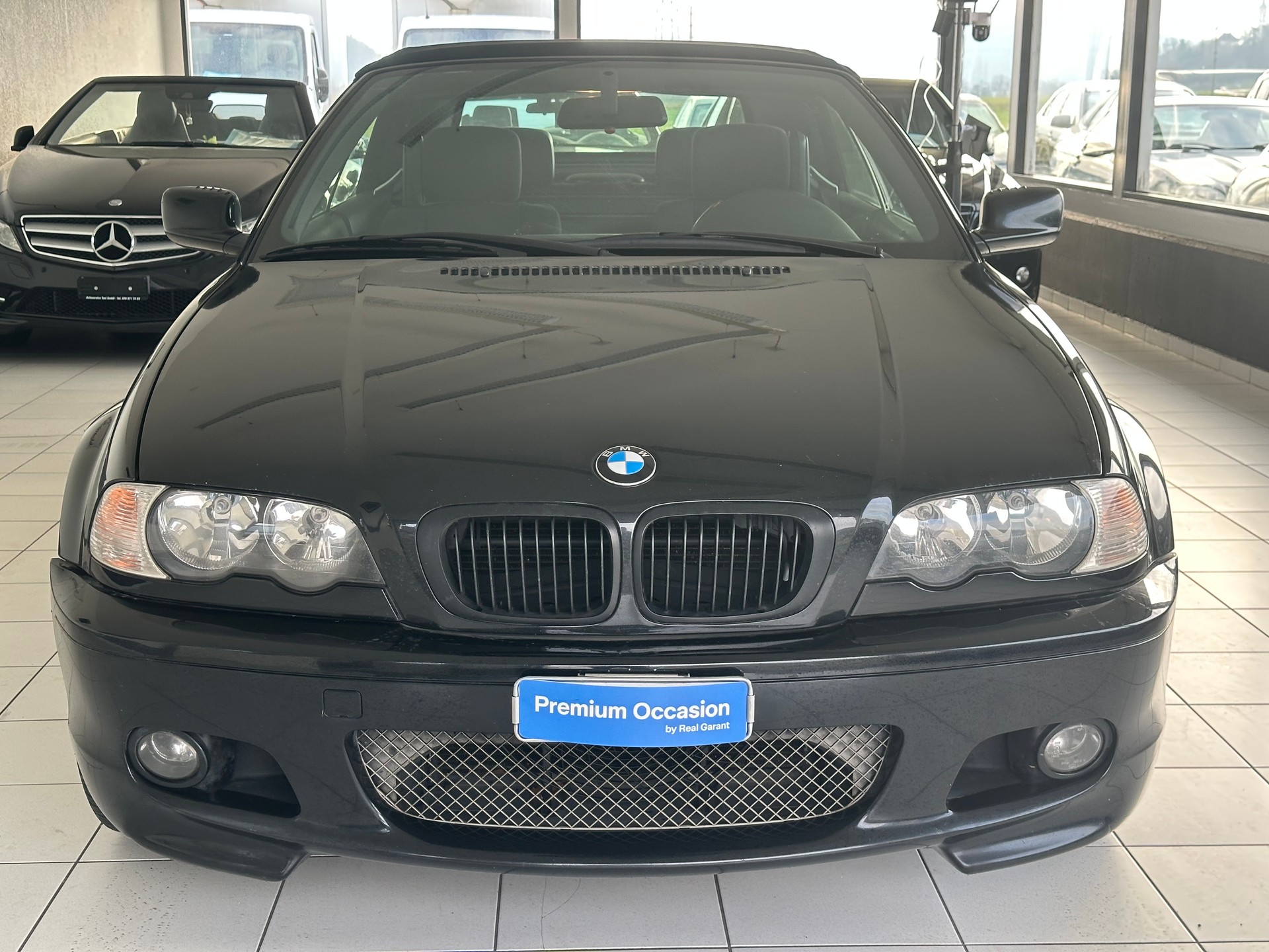 BMW 318Ci Cabriolet-image-1