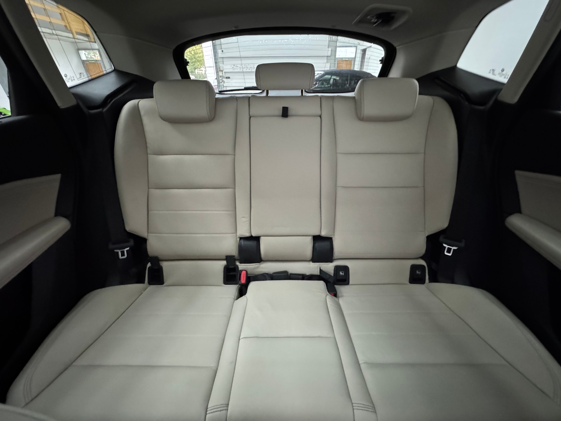 BMW 225e xDrive Active Tourer-image-30