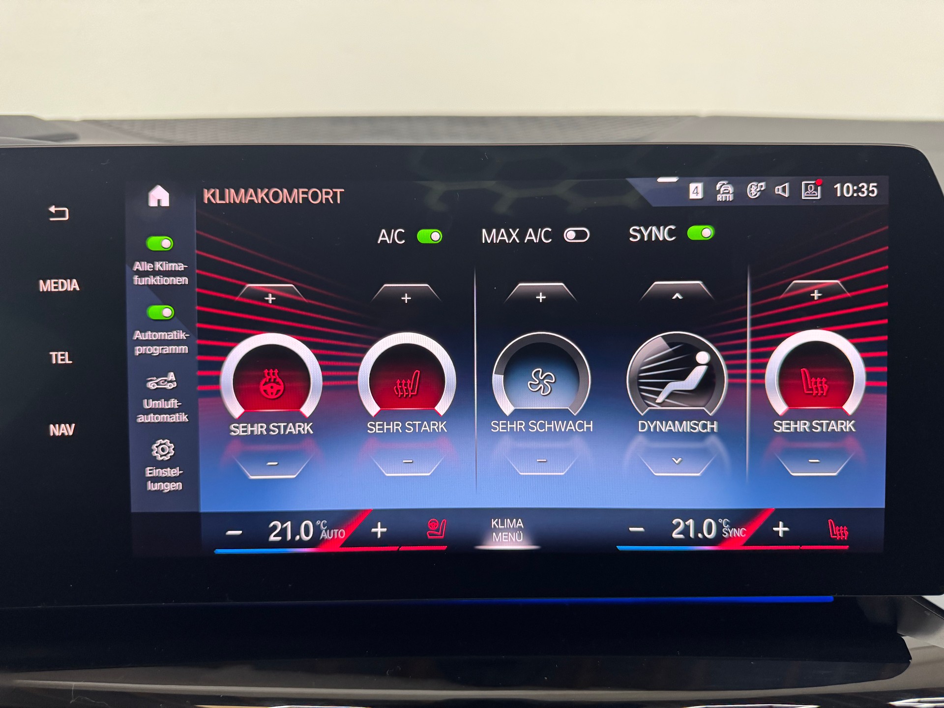 BMW 225e xDrive Active Tourer-image-27