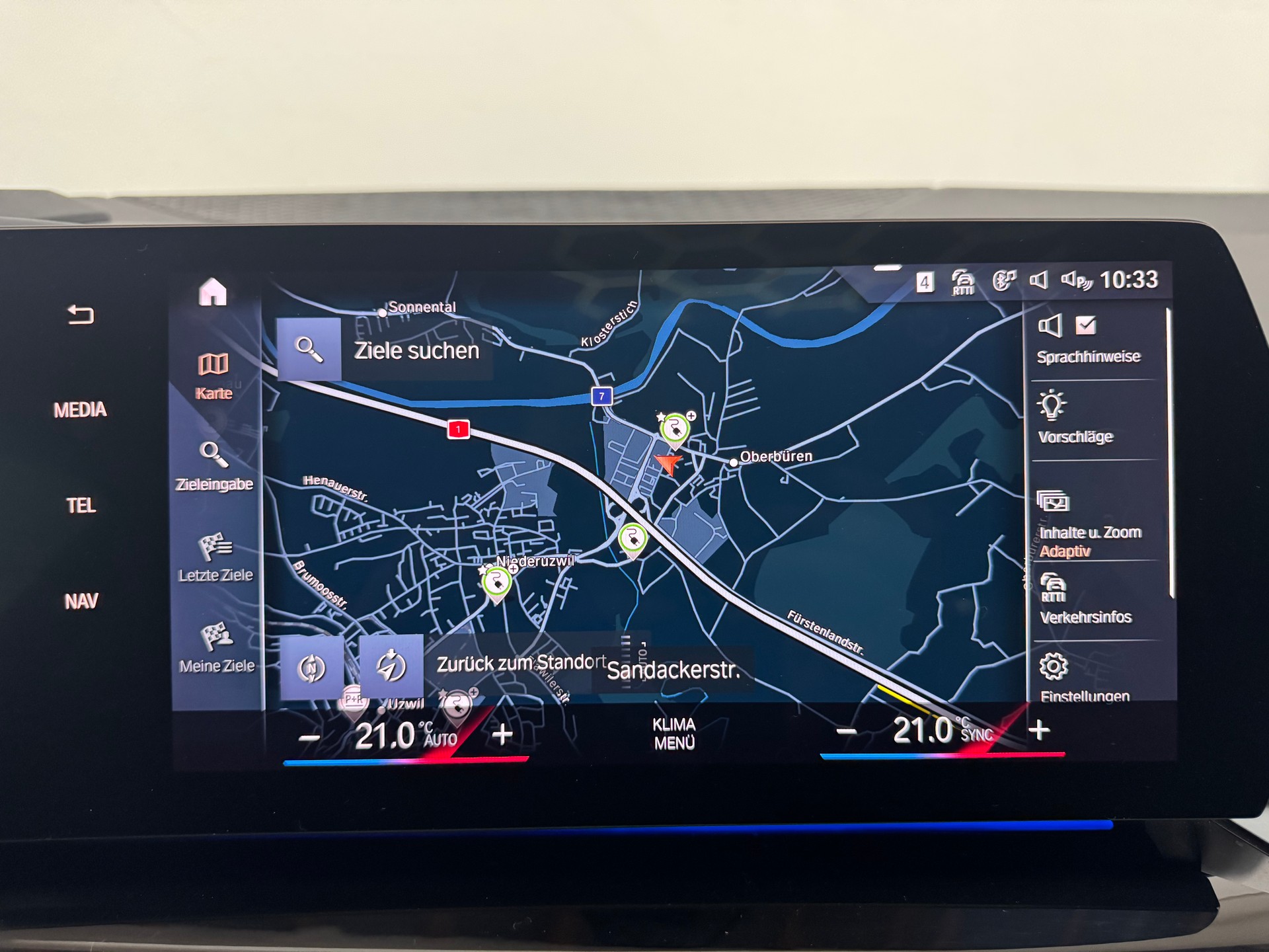 BMW 225e xDrive Active Tourer-image-18
