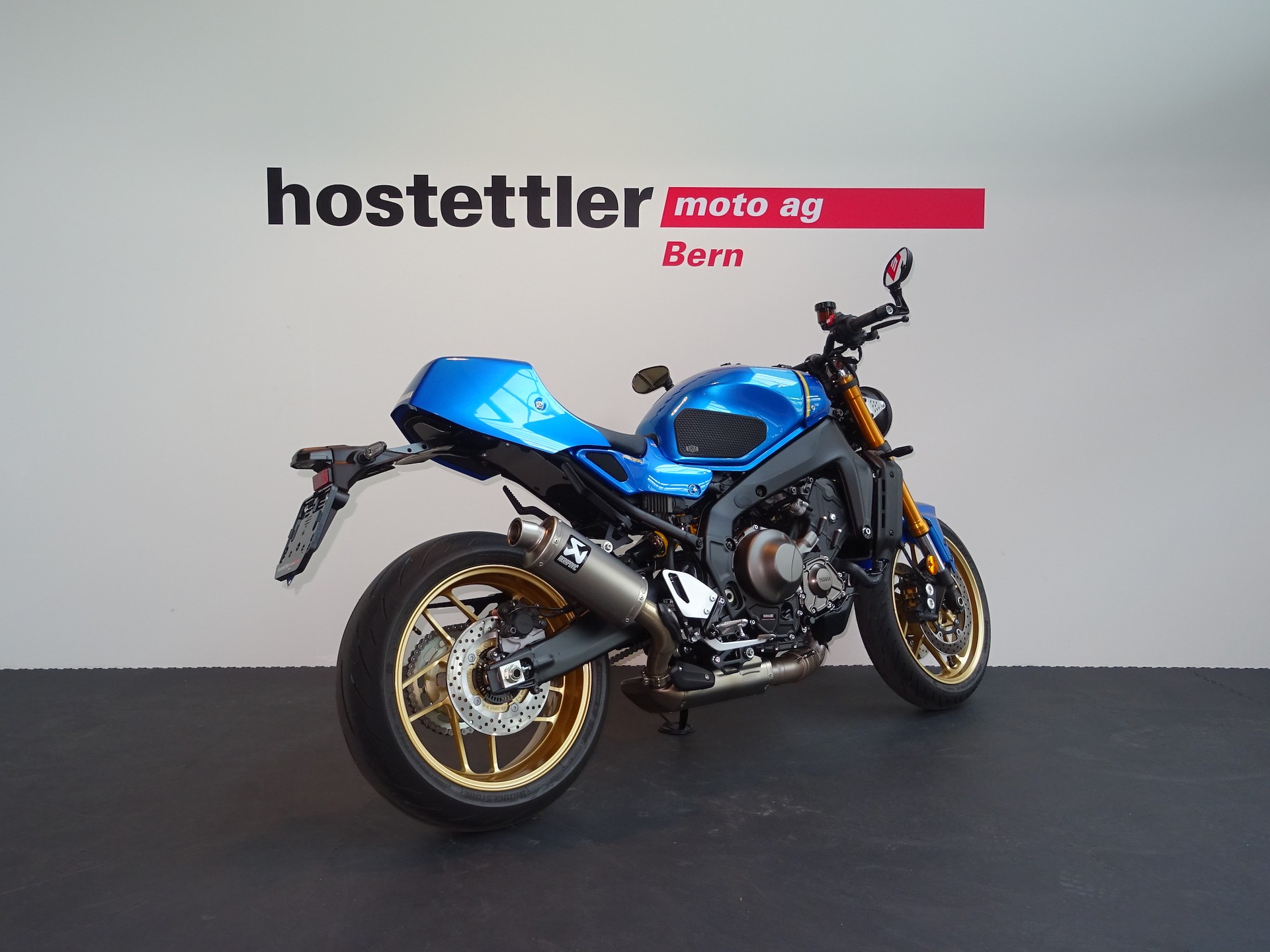 YAMAHA XSR 900-showroom-element-2