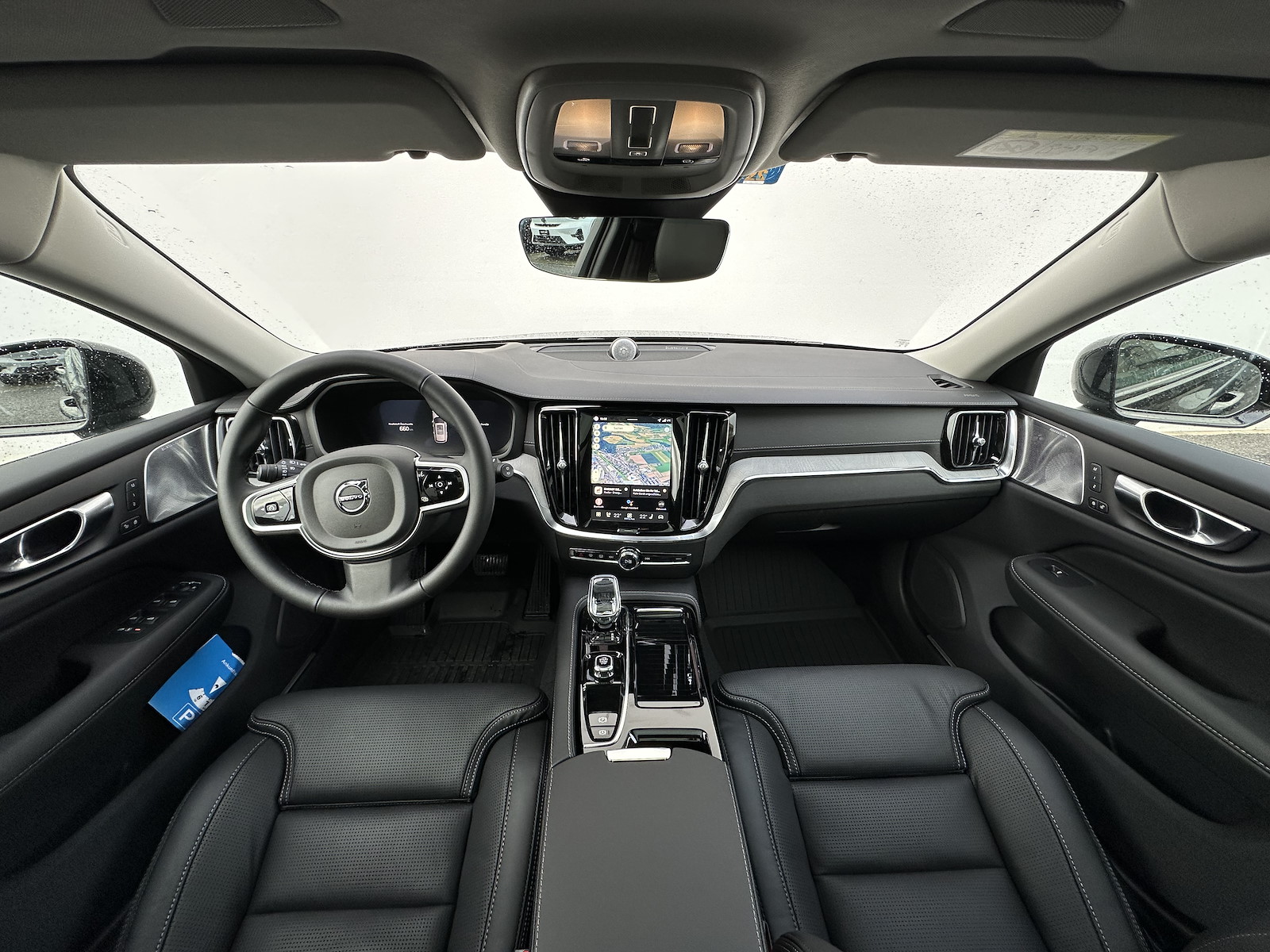 VOLVO V60 2.0 T8 TE Ultra Dark eAWD-image-6