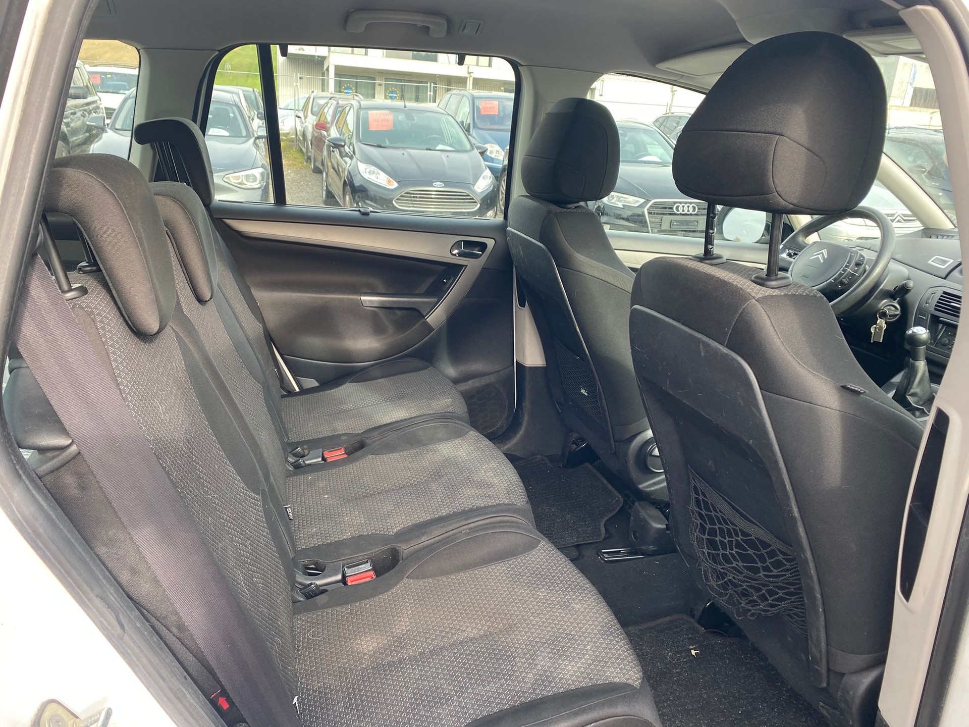 CITROEN Grand C4 Picasso 1.6i 16V Attraction-image-8