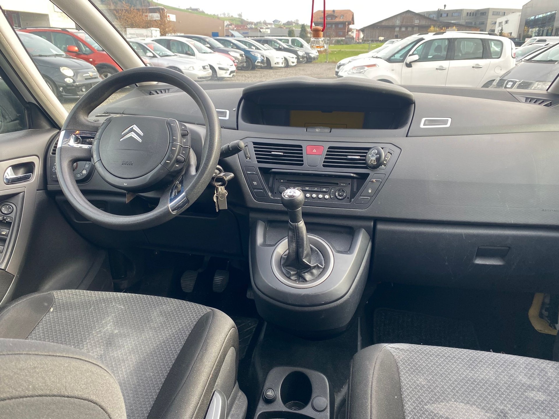 CITROEN Grand C4 Picasso 1.6i 16V Attraction-image-10
