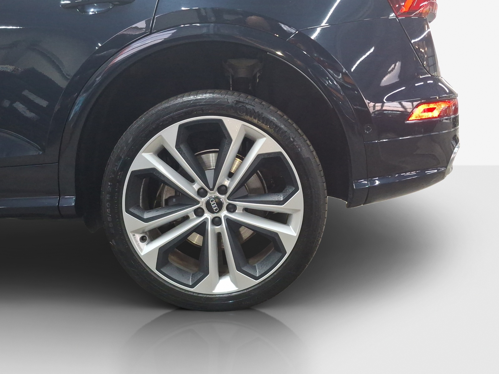 AUDI Q5 55 TFSI e sport quattro-image-14