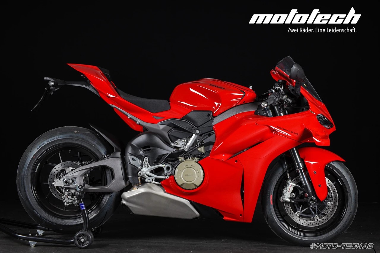 DUCATI Panigale V4-showroom-element-1