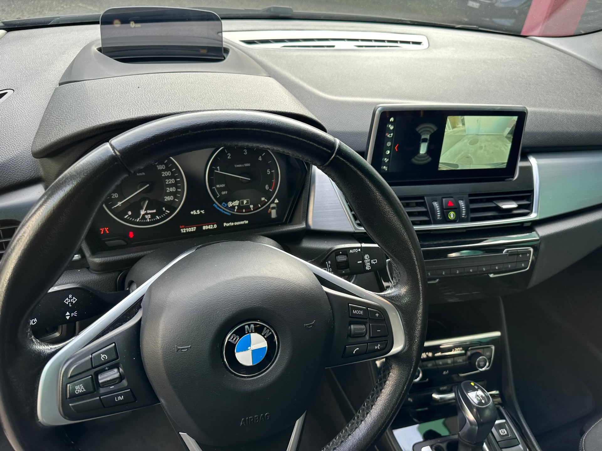 BMW 218d xDrive Active Tourer Steptronic-image-10