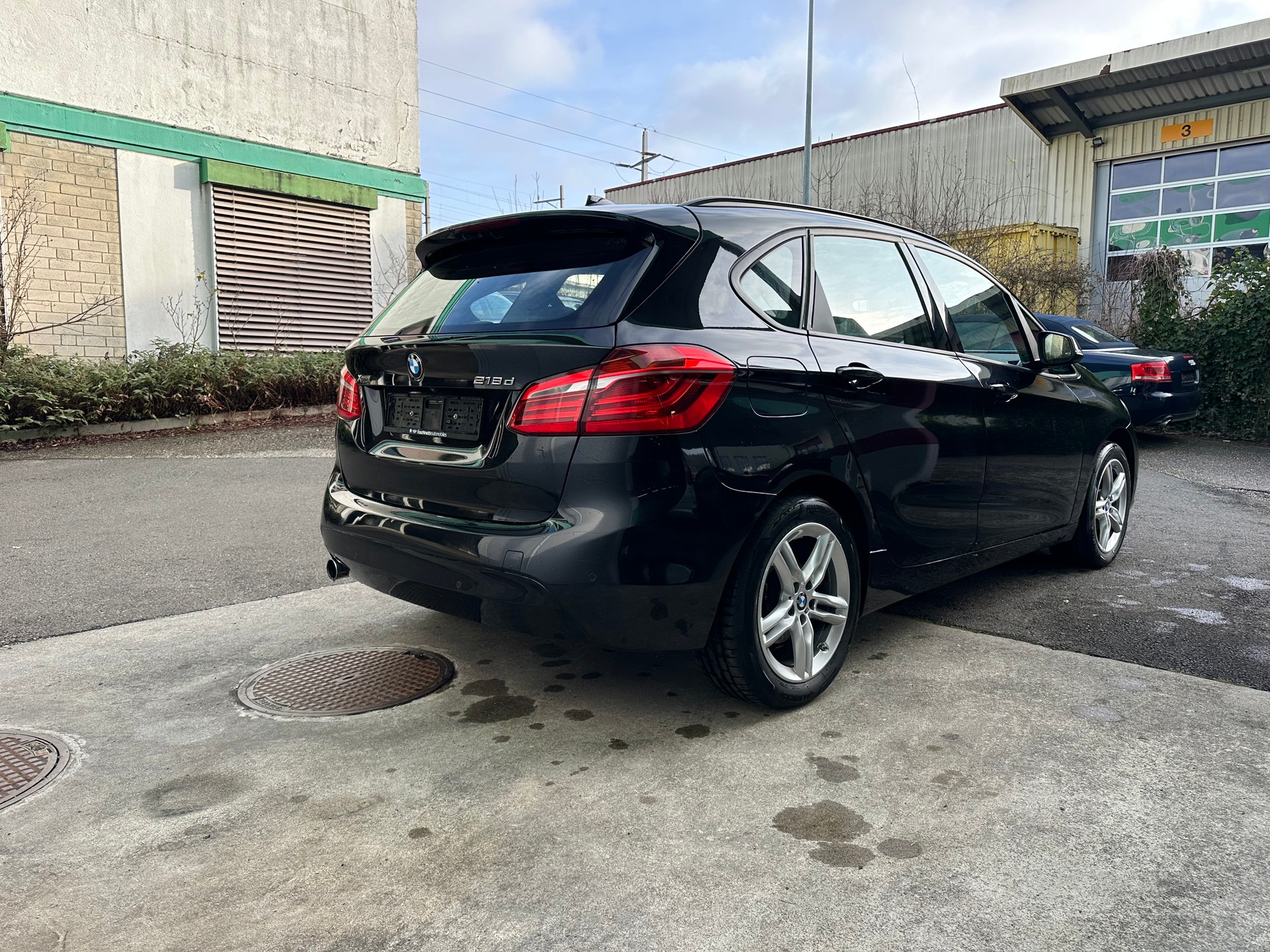 BMW 218d xDrive Active Tourer Steptronic-image-3