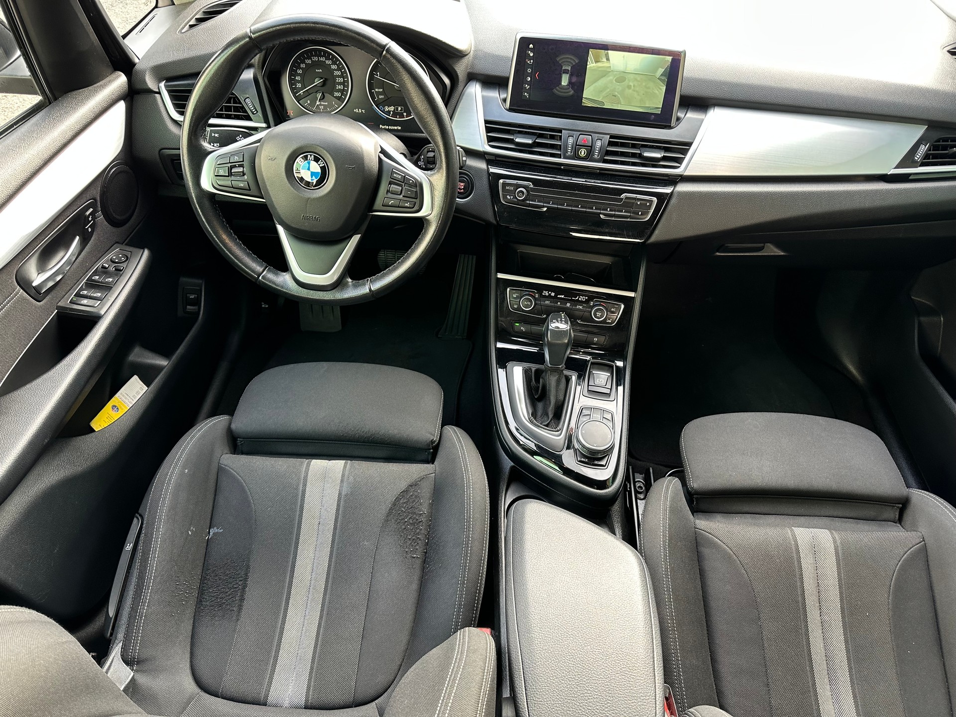 BMW 218d xDrive Active Tourer Steptronic-image-9