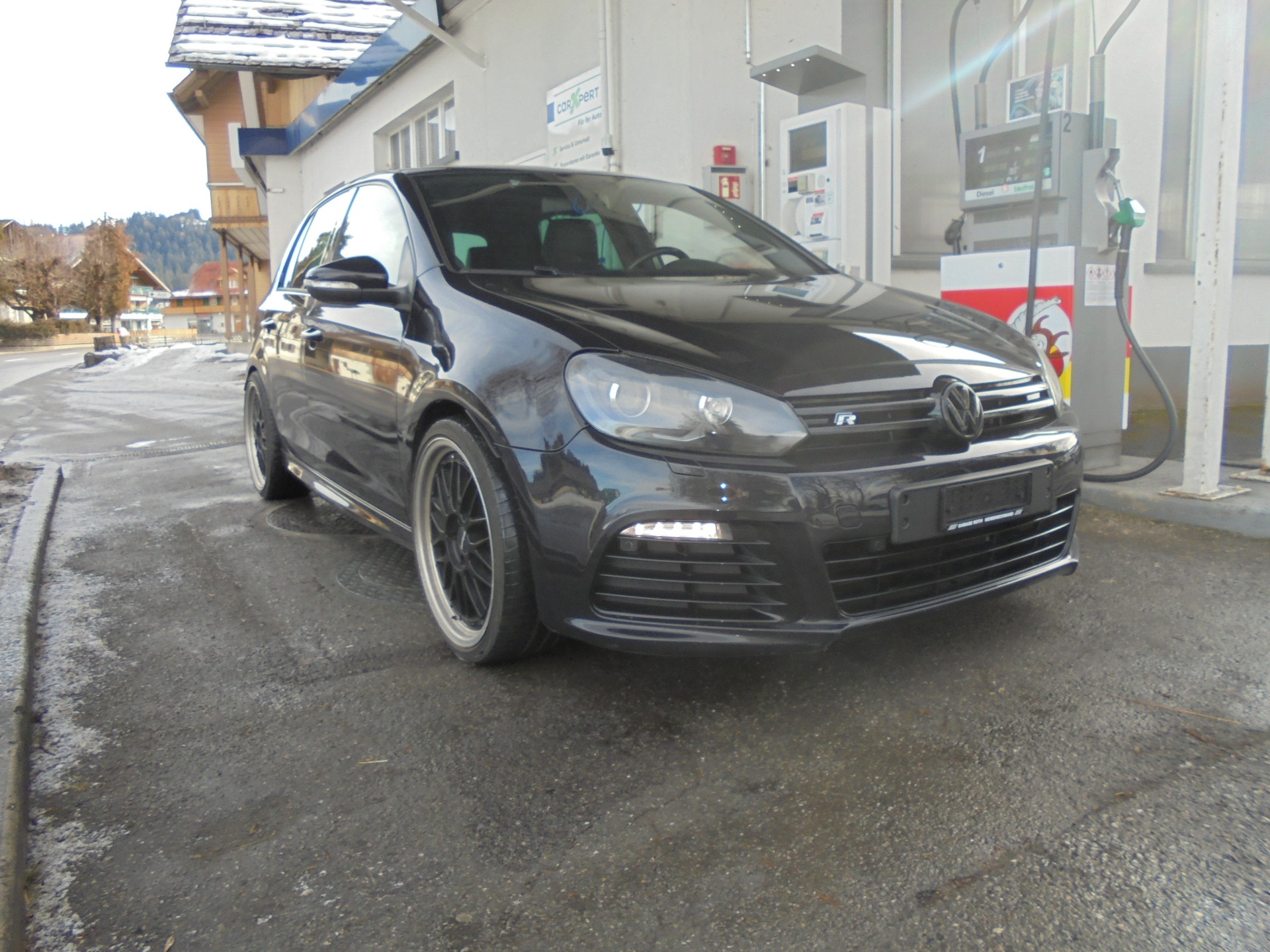 VW Golf 2.0 TSI R 4Motion DSG-image-0