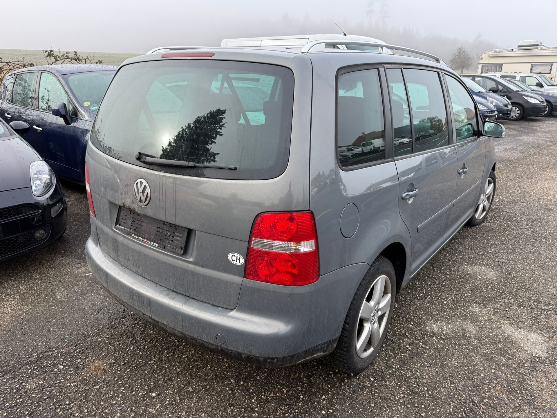 VW Touran 2.0 TDI Highline-image-4