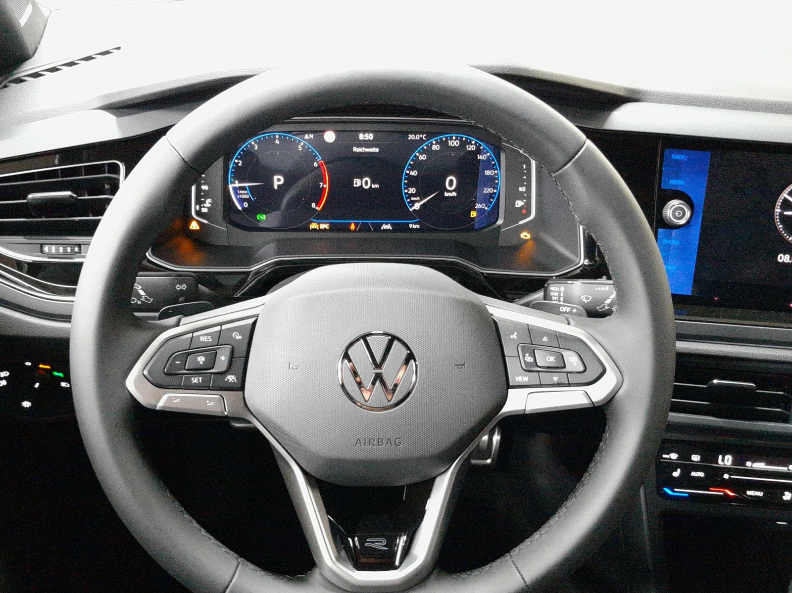 VW Polo 1.0 TSI R-Line DSG-image-2