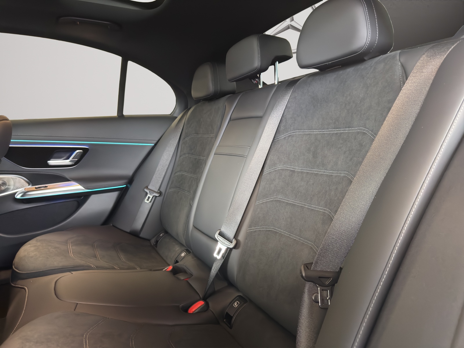 Image MERCEDES-BENZ E-220 E 220 d 4Matic 9G-Tronic