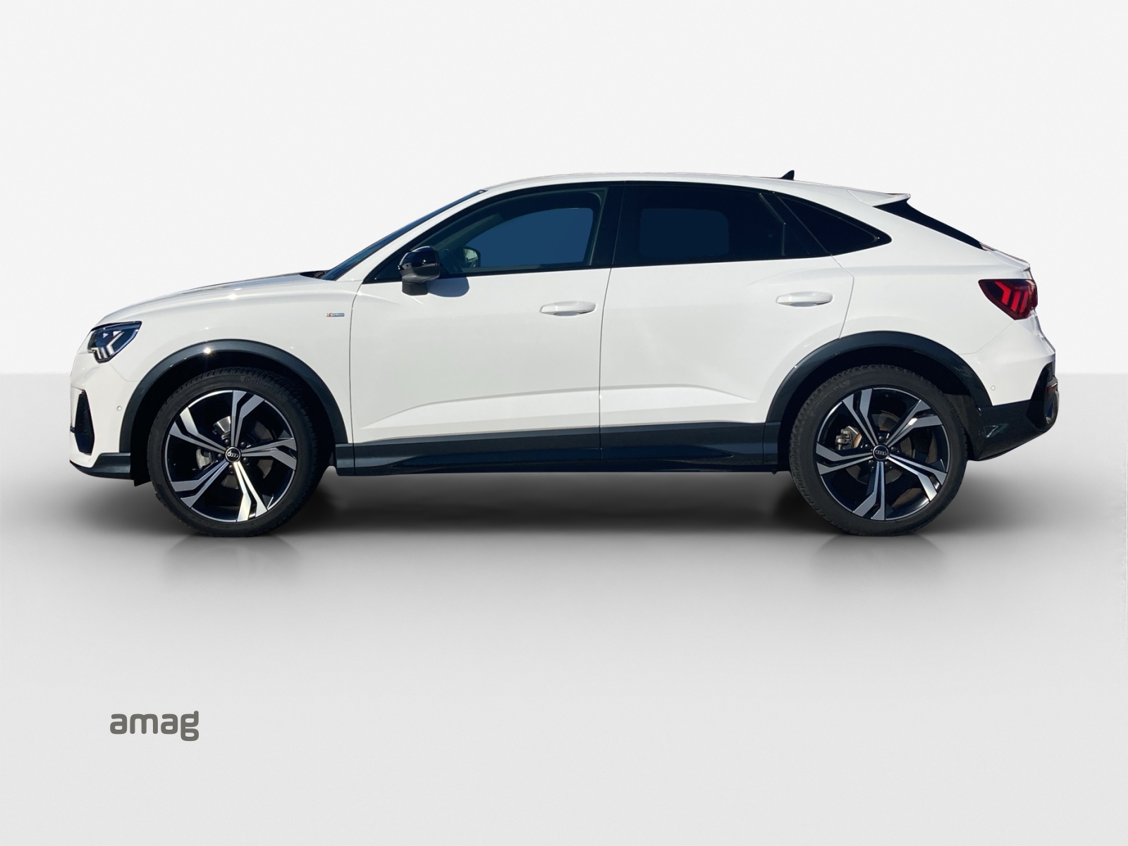 AUDI Q3 Sportback 35 TFSI S line Attraction S-tronic-image-1