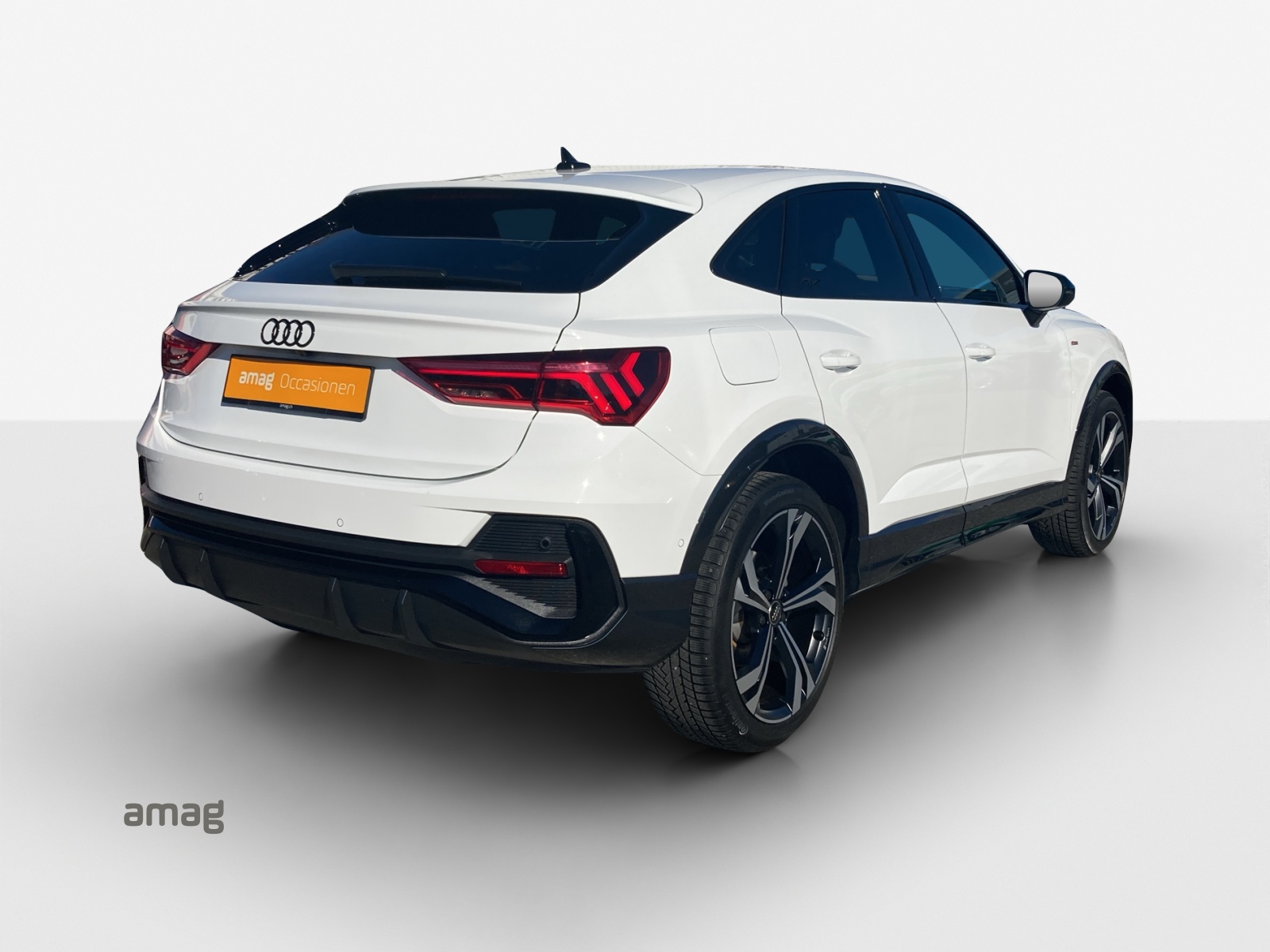 AUDI Q3 Sportback 35 TFSI S line Attraction S-tronic-image-4