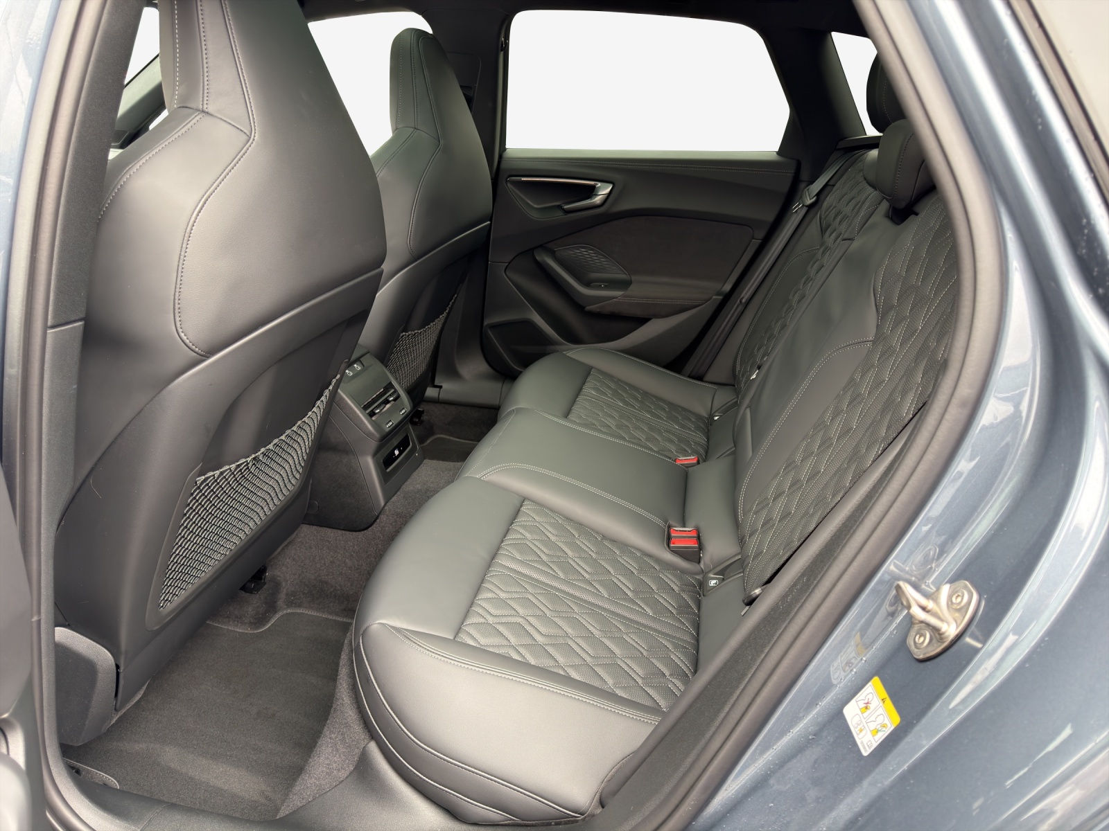 AUDI S5 Avant TFSI quattro S tronic-image-11