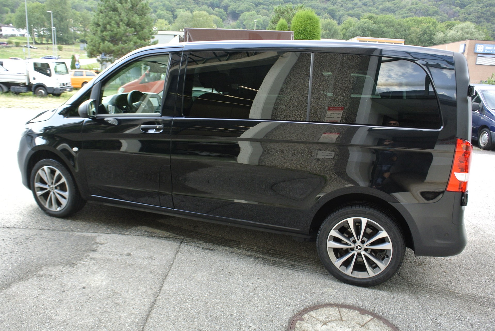 MERCEDES-BENZ Vito 116 CDI Pro Tourer 4Matic 9G-Tronic-image-8