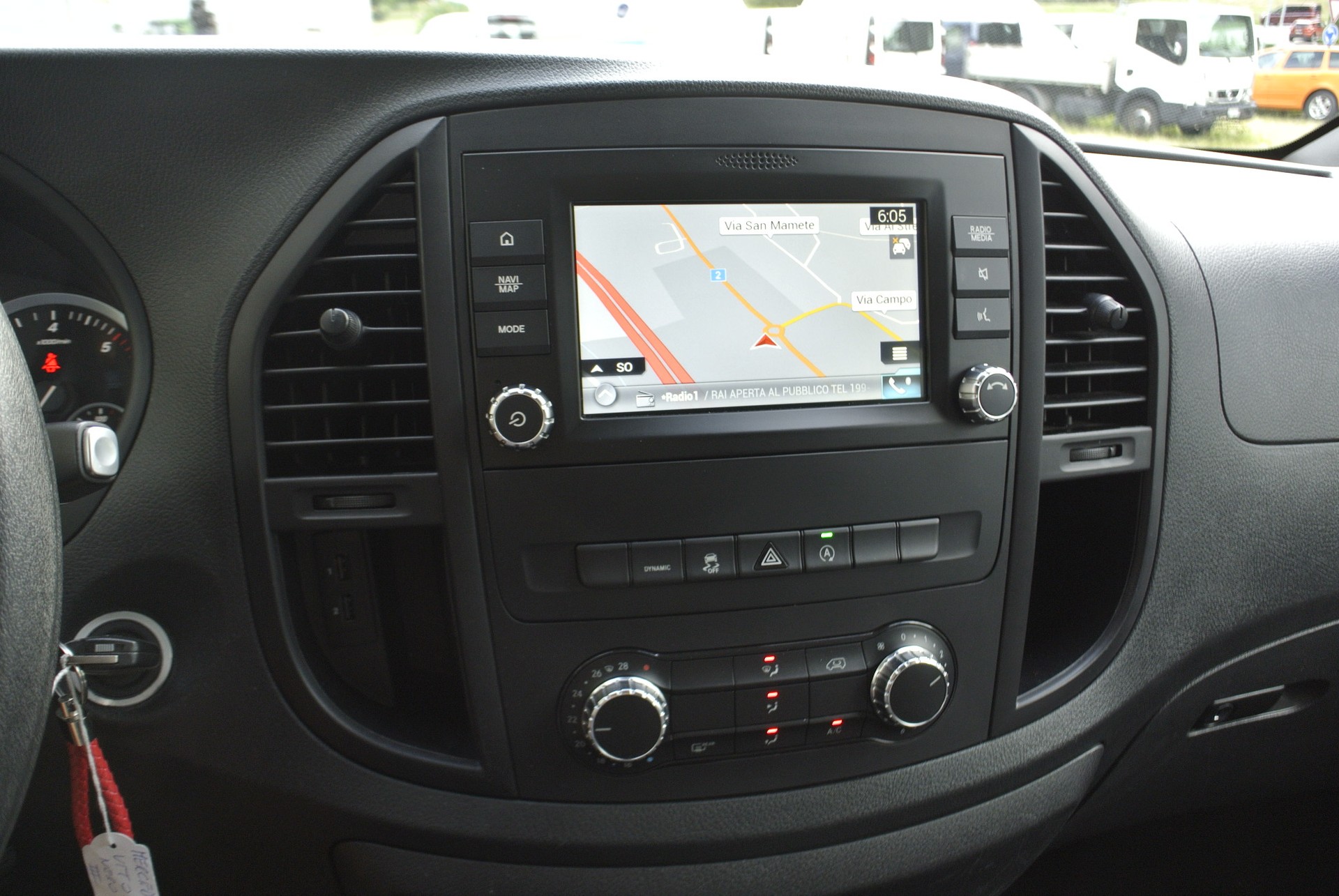 MERCEDES-BENZ Vito 116 CDI Pro Tourer 4Matic 9G-Tronic-image-21