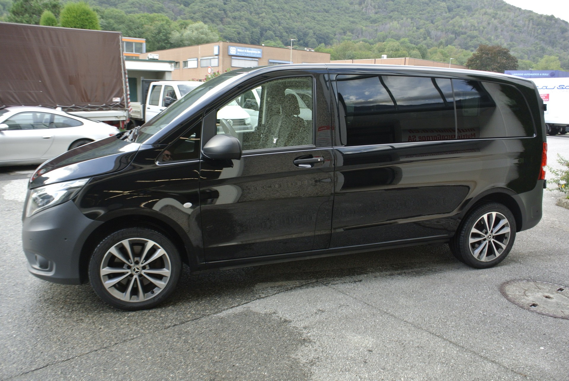 MERCEDES-BENZ Vito 116 CDI Pro Tourer 4Matic 9G-Tronic-image-9