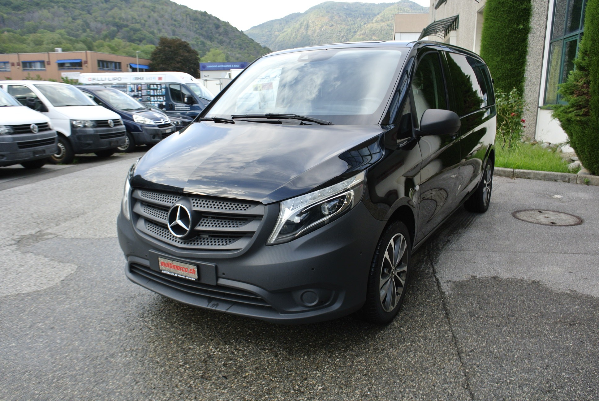 Car photo