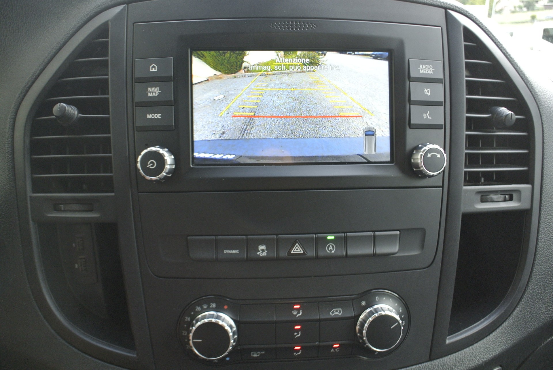 MERCEDES-BENZ Vito 116 CDI Pro Tourer 4Matic 9G-Tronic-image-22