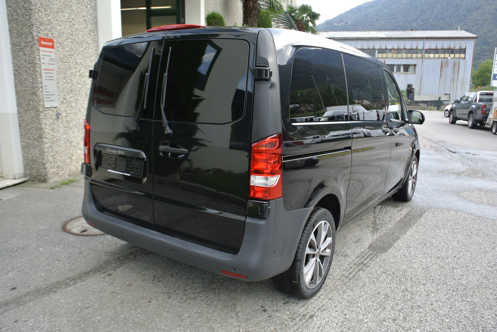 MERCEDES-BENZ Vito 116 CDI Pro Tourer 4Matic 9G-Tronic-image-5