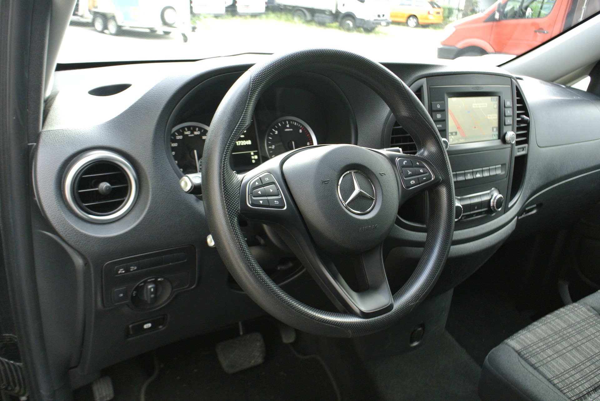 MERCEDES-BENZ Vito 116 CDI Pro Tourer 4Matic 9G-Tronic-image-13