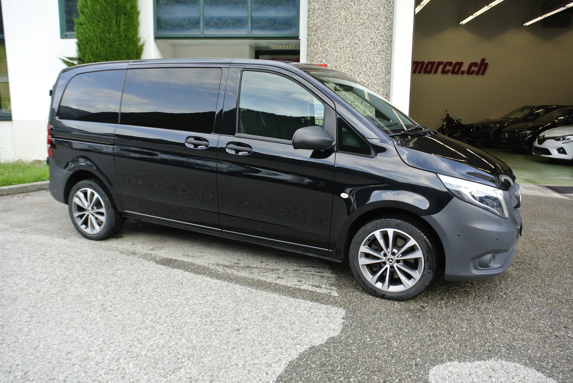 MERCEDES-BENZ Vito 116 CDI Pro Tourer 4Matic 9G-Tronic-showroom-element-3