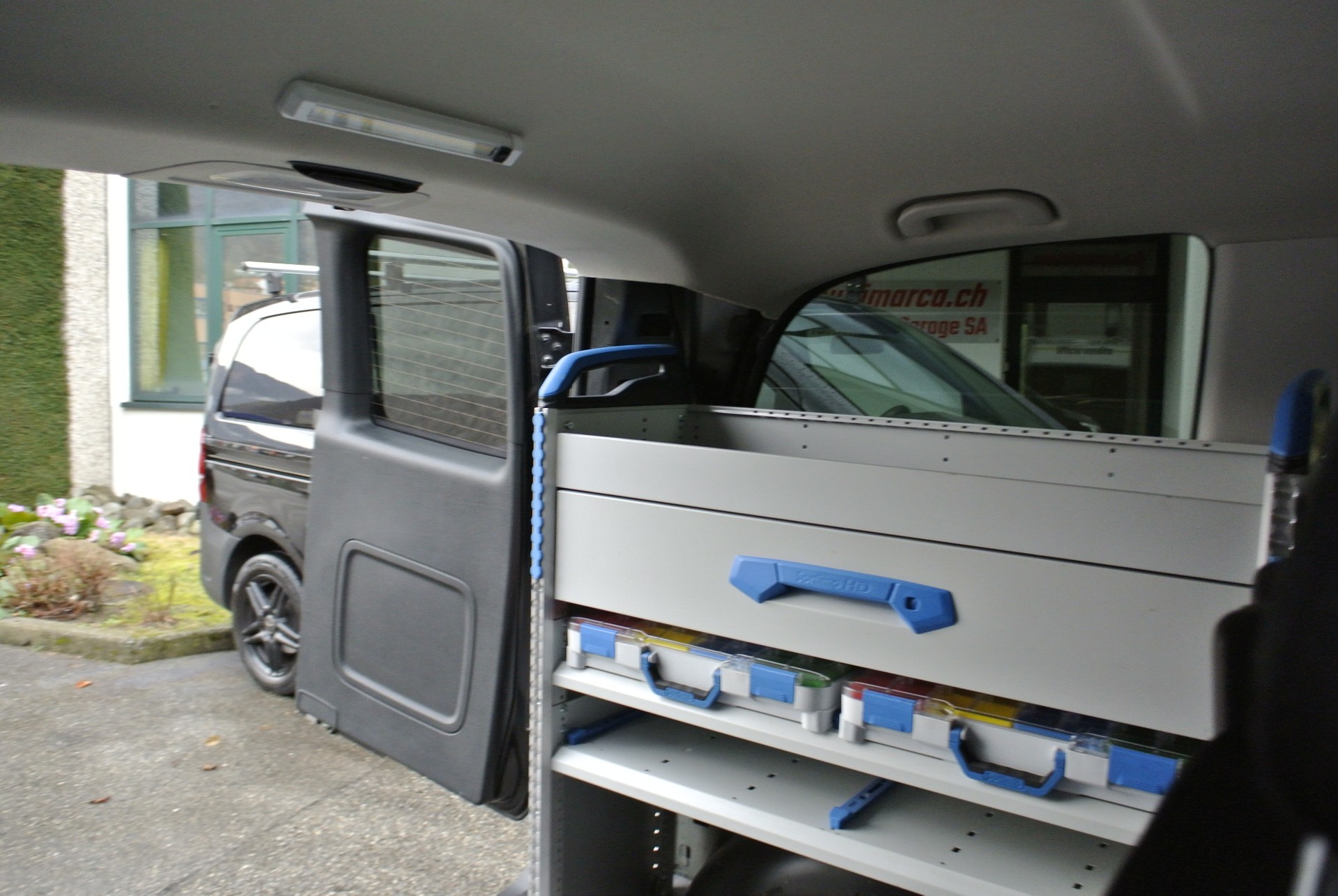 MERCEDES-BENZ Vito 116 CDI Pro Tourer 4Matic 9G-Tronic-image-25