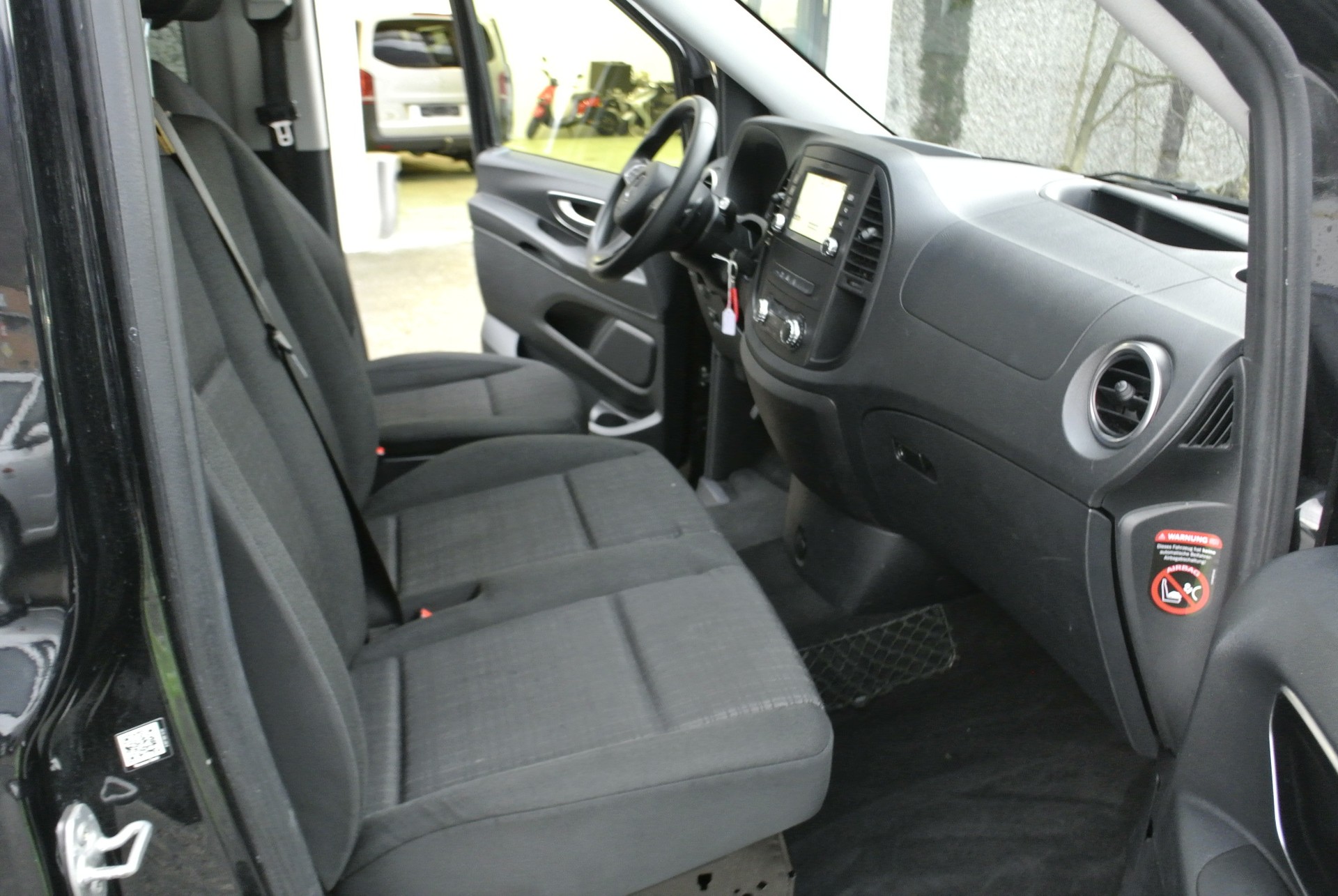 MERCEDES-BENZ Vito 116 CDI Pro Tourer 4Matic 9G-Tronic-image-17