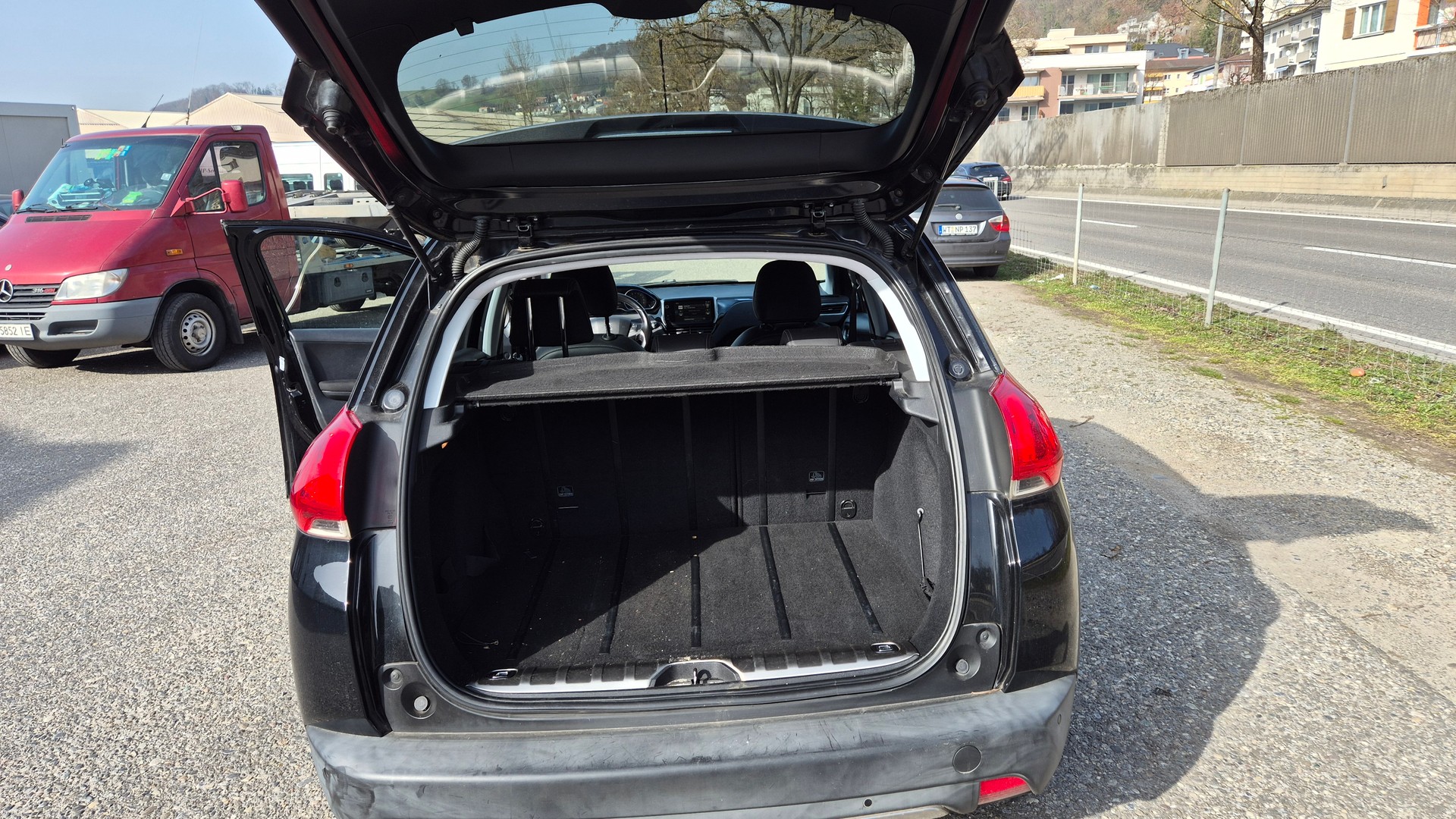 PEUGEOT 2008 1.6 VTI Active Automatic-image-10