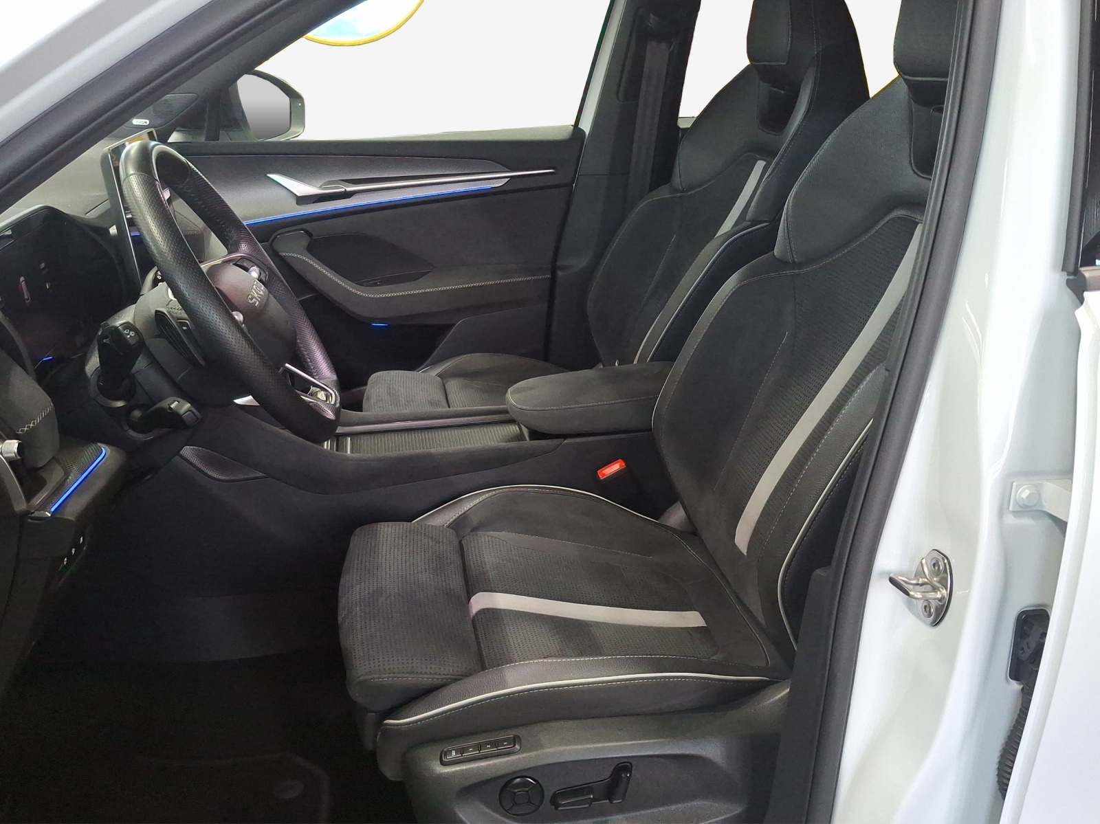 SKODA Kodiaq 1.5 TSI PHEV Sportline-image-8