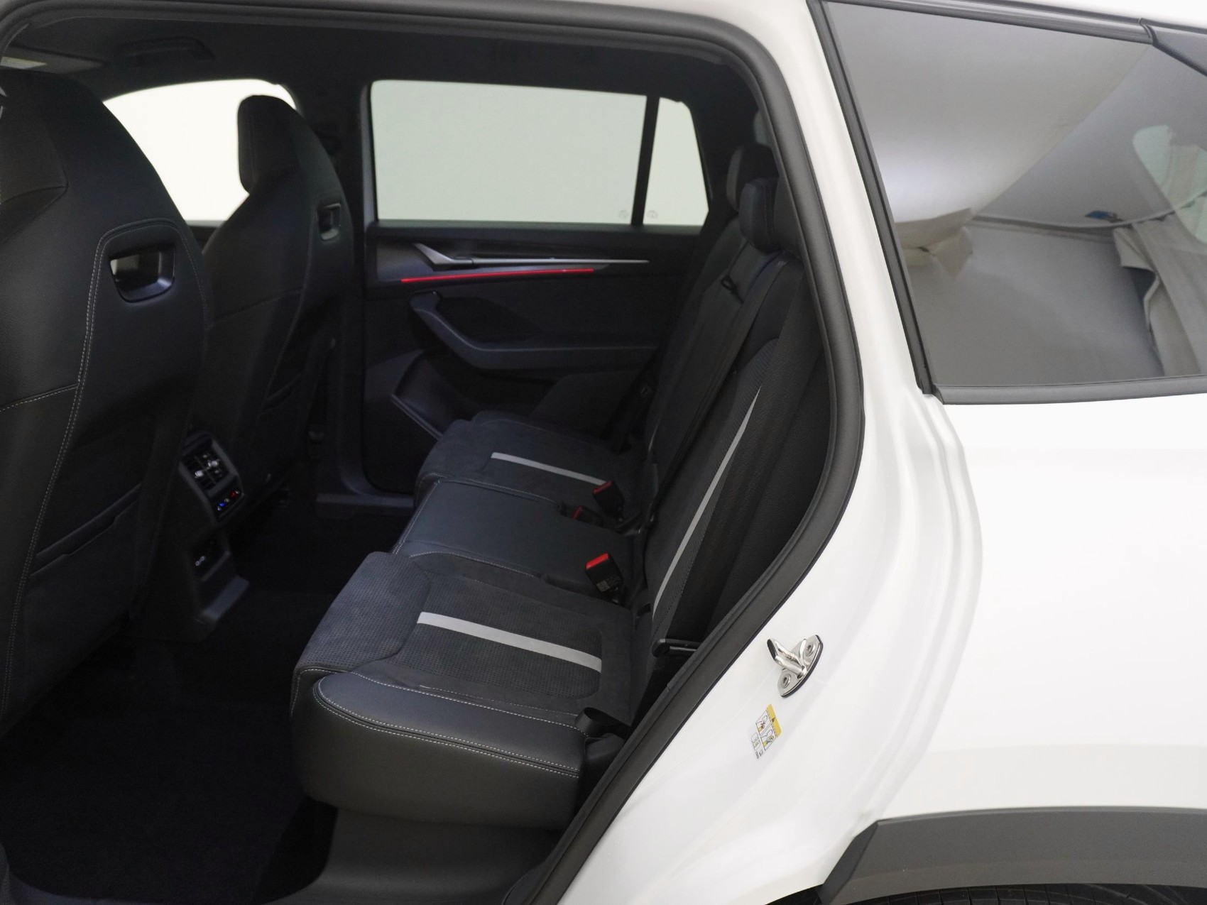 SKODA Kodiaq 1,5 TSI iV Plug-in-Hybrid Sportline-image-14