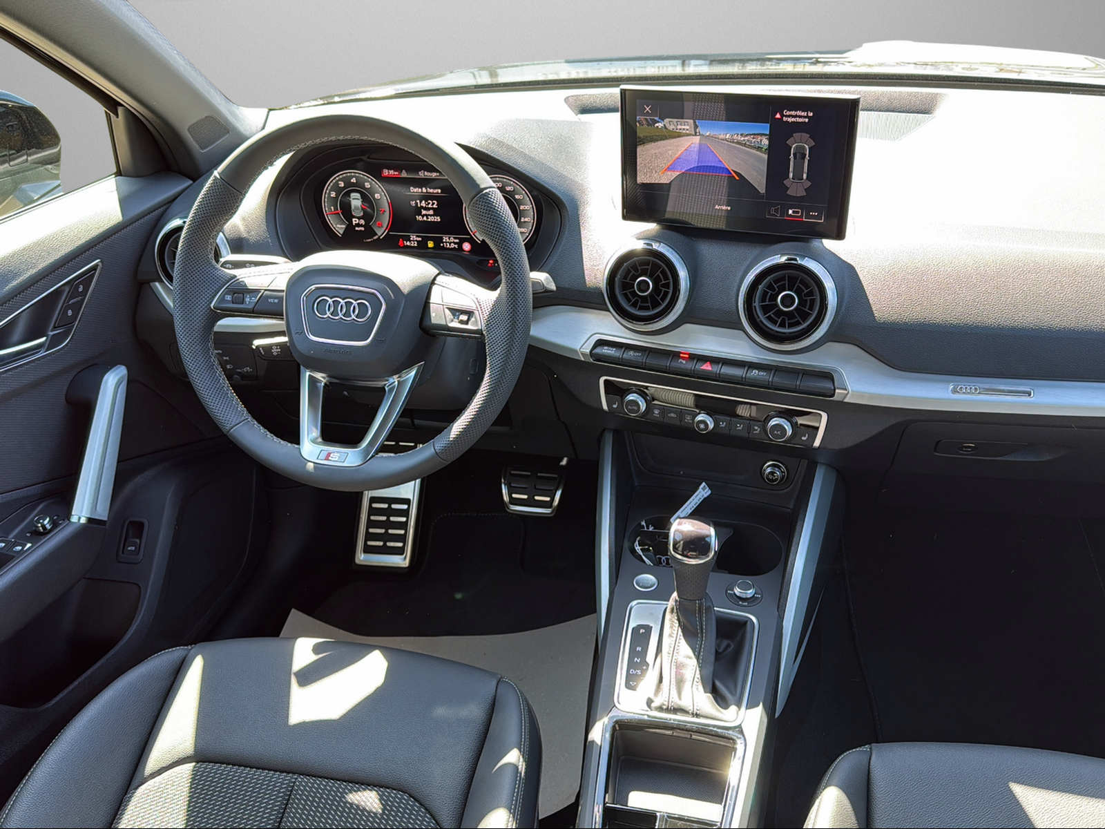 AUDI Q2 35 TFSI S line S-tronic-image-9