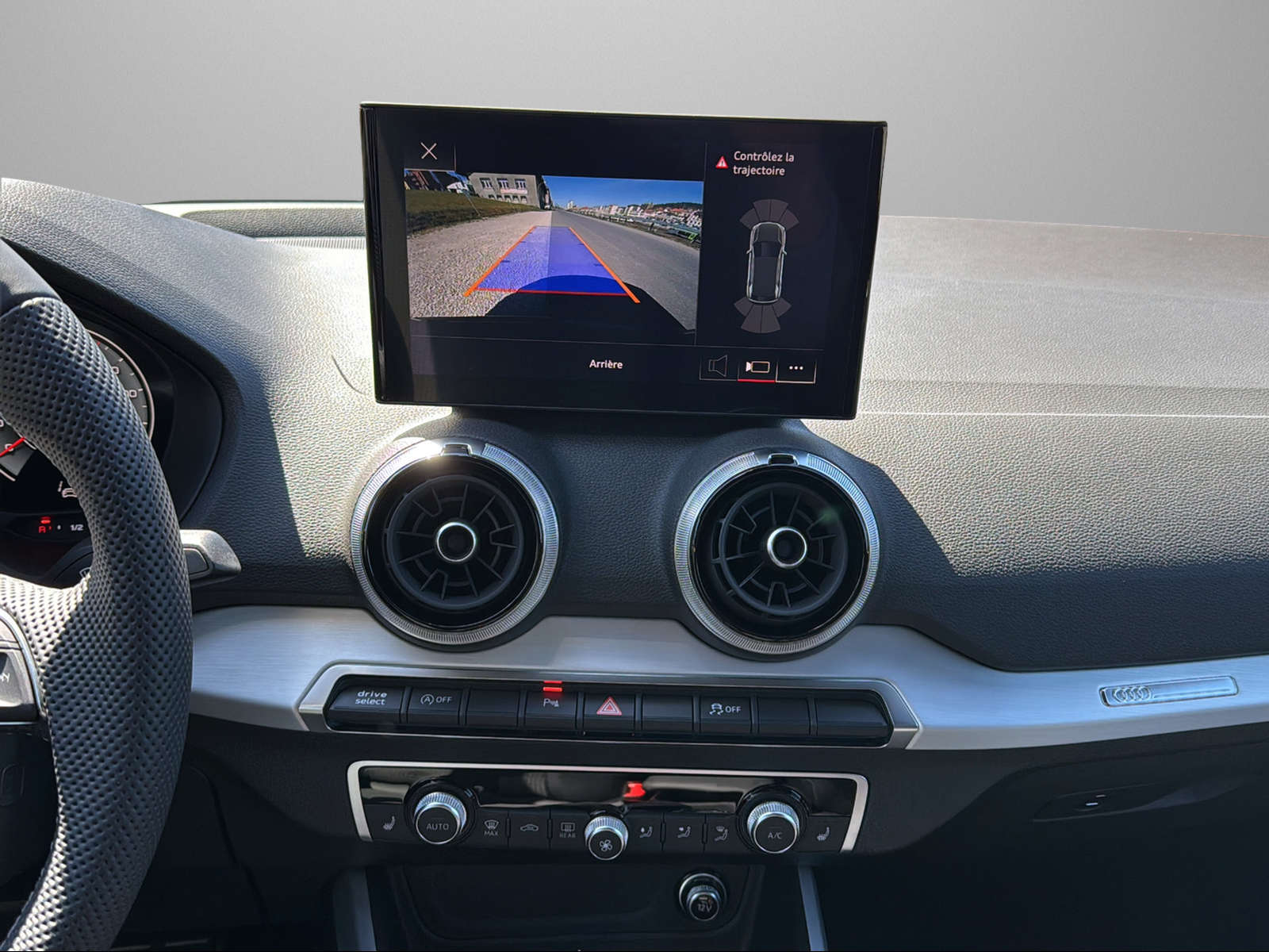 AUDI Q2 35 TFSI S line S-tronic-image-10
